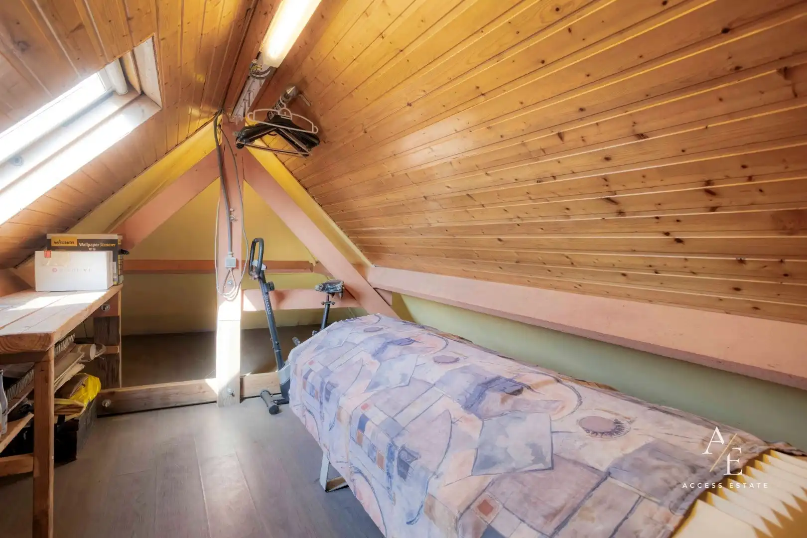 OOSTAKKER - Karaktervolle open bebouwing met grote tuin nabij het centrum foto 10