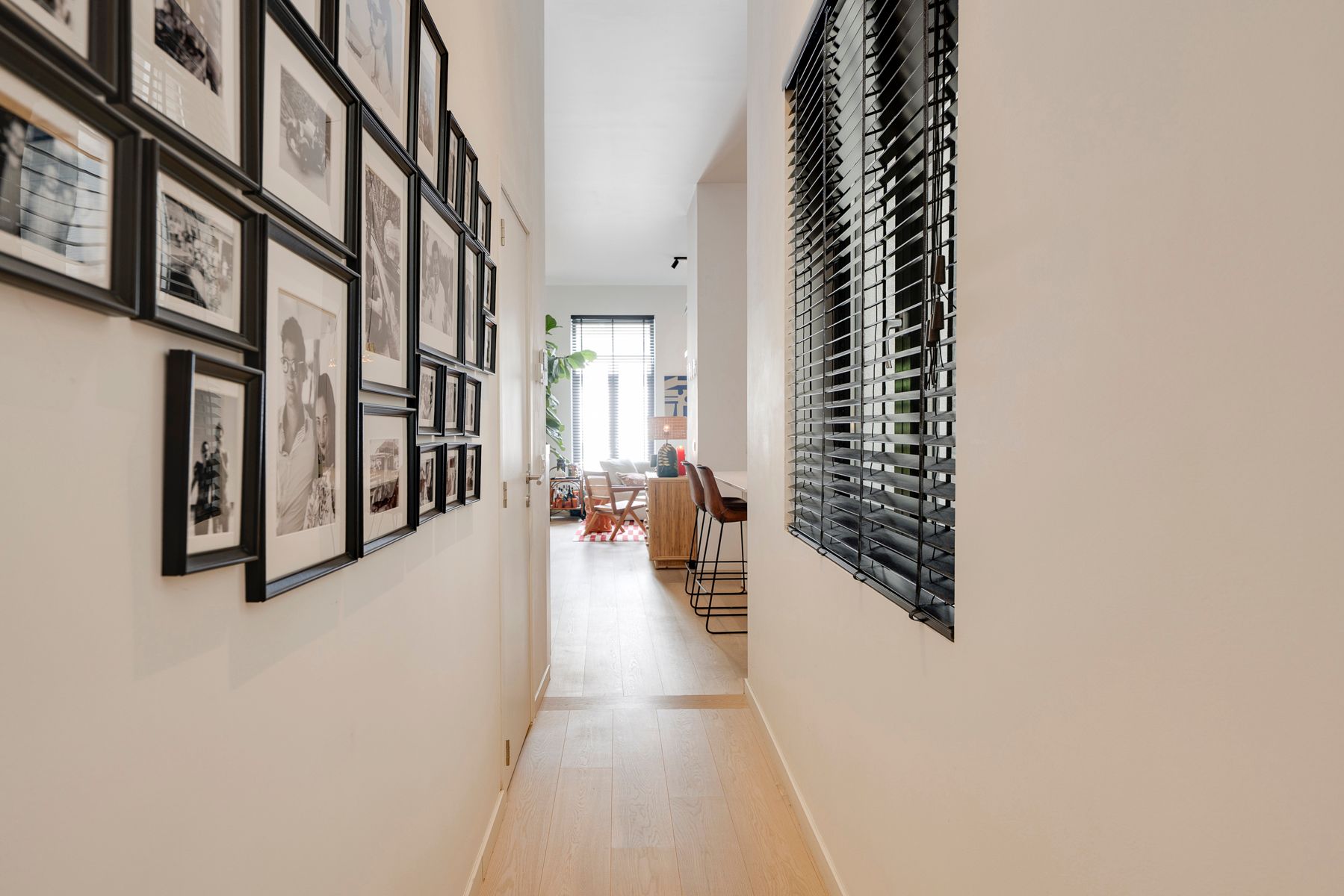 Lichtrijk, trendy appartement in gerenoveerd herenhuis foto 12
