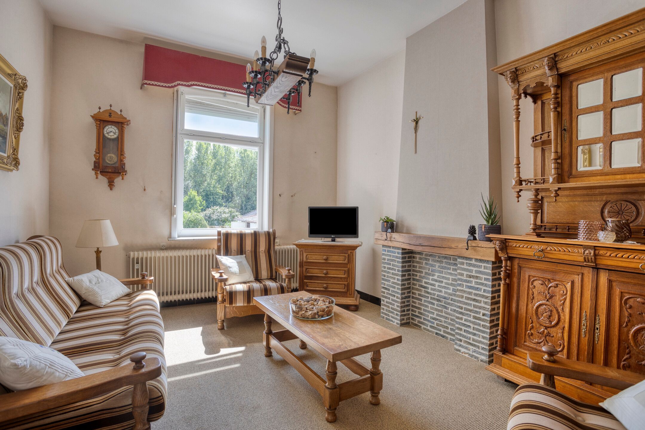 omvangrijk buiten, kansrijk binnen: woning te Bierbeek foto 5