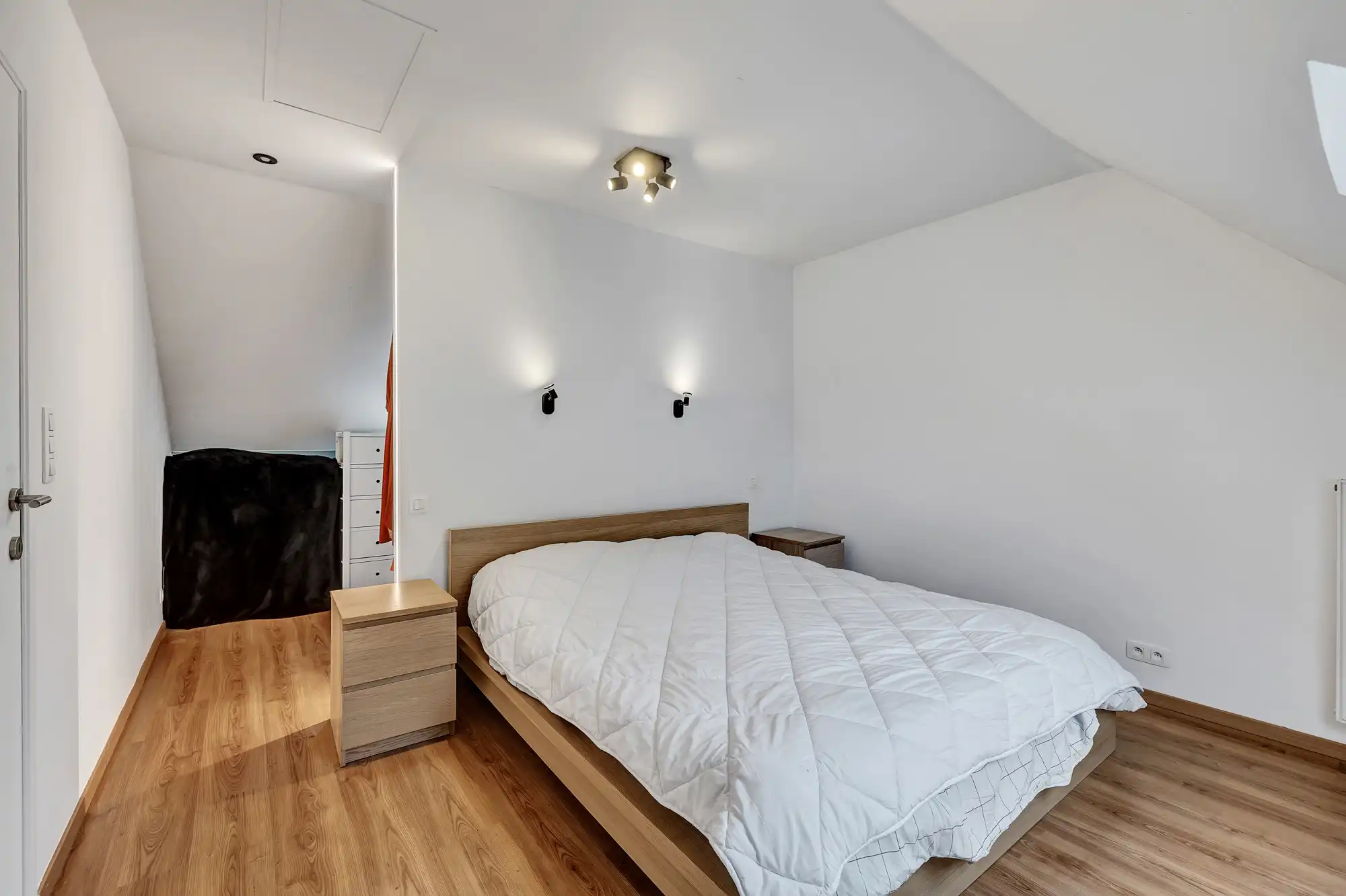 Instapklare halfopen woning met tuin en EPC C foto 19