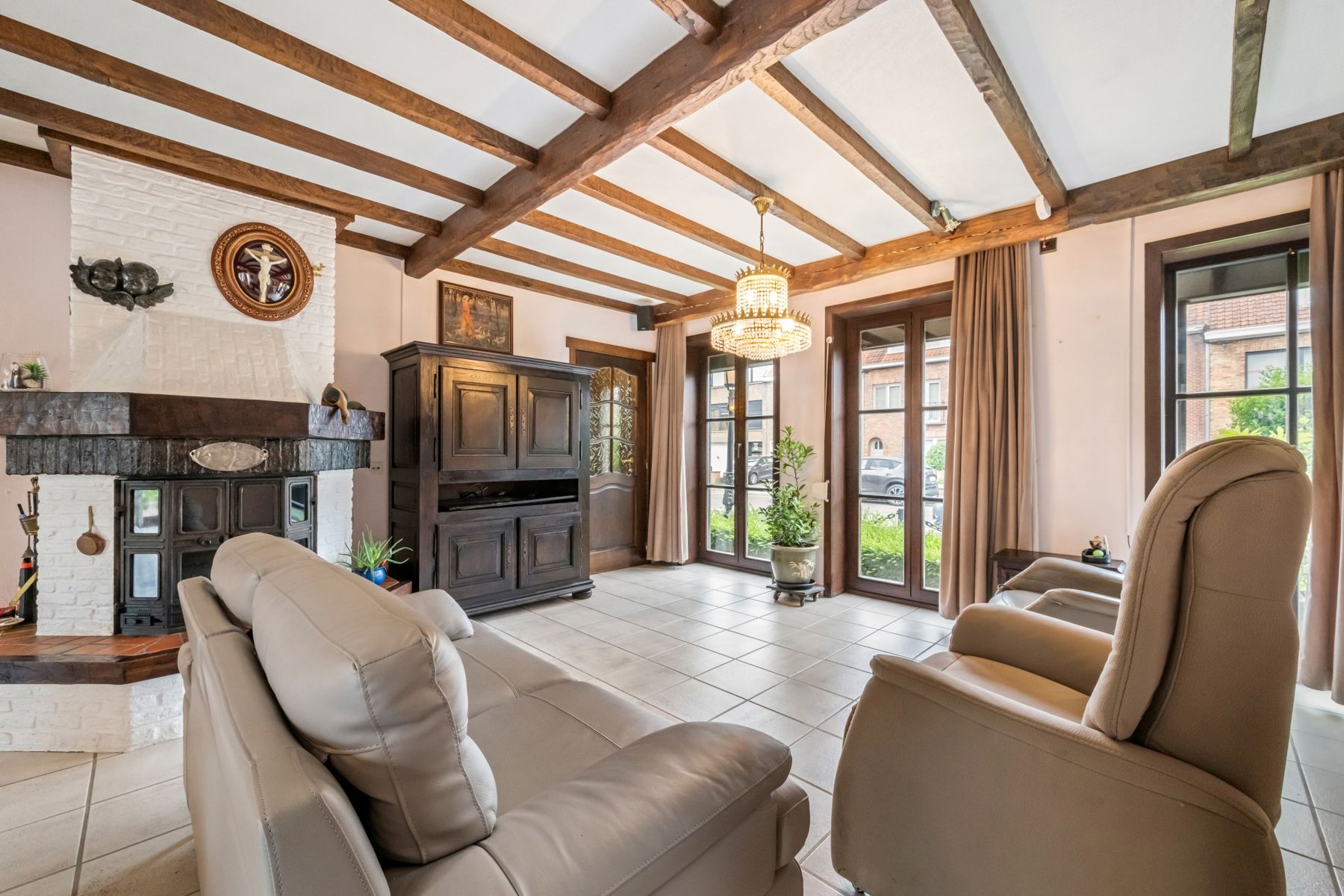 Ruime woning met tuin en bijgebouwen in rustig Sint-Kruis. foto 4