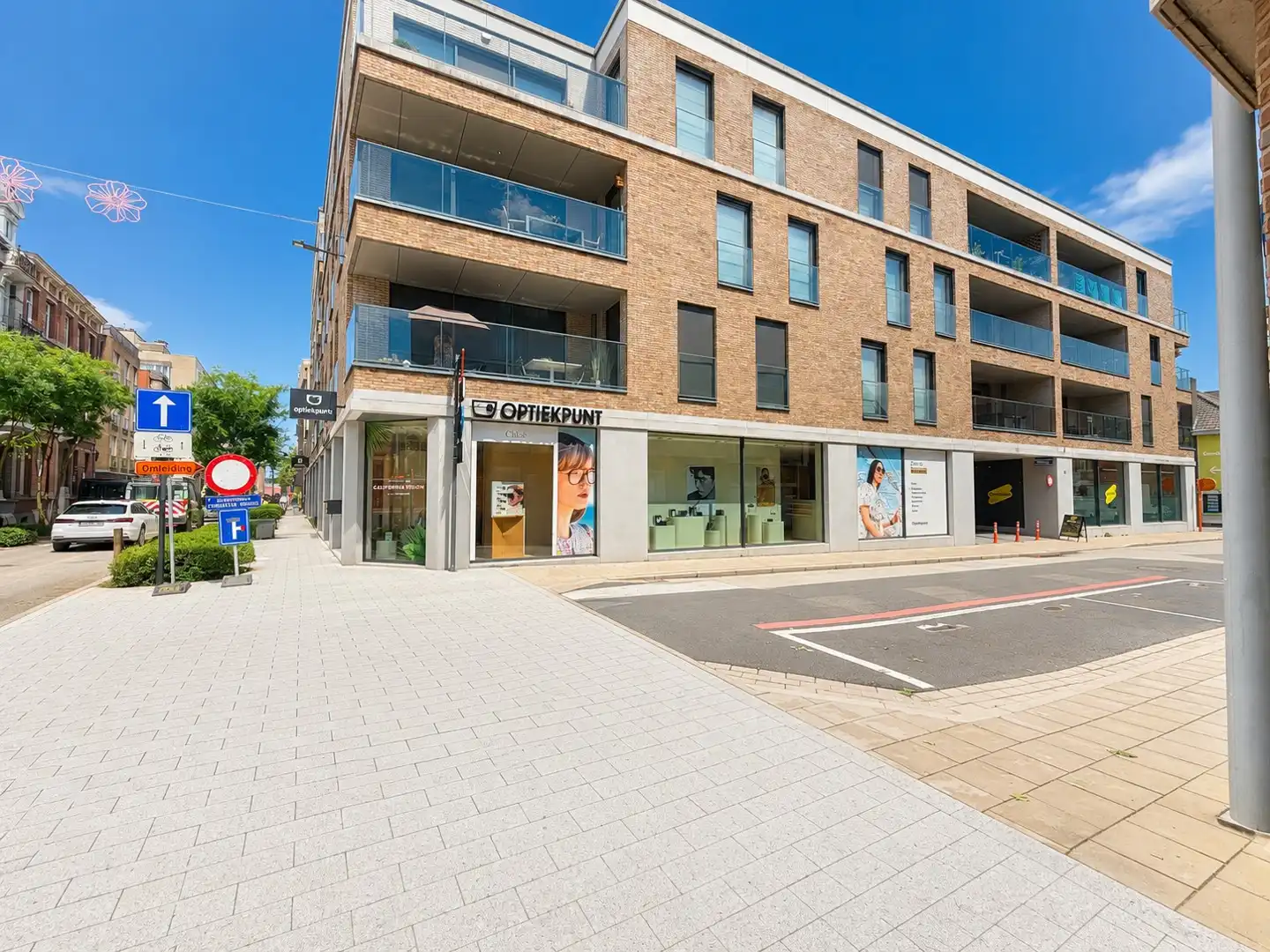 Kelderberging in residentie Conincklijke Passage te centrum Roeselare! foto {{pictureIndex}}