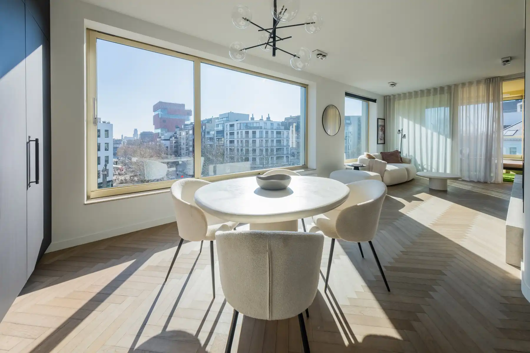 Gemeubeld luxeappartement met adembenemend uitzicht foto 2