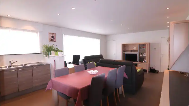 Comfortabele 3-slaapkamerwoning met GARAGE te huur in Sint-Michiels Brugge foto 5
