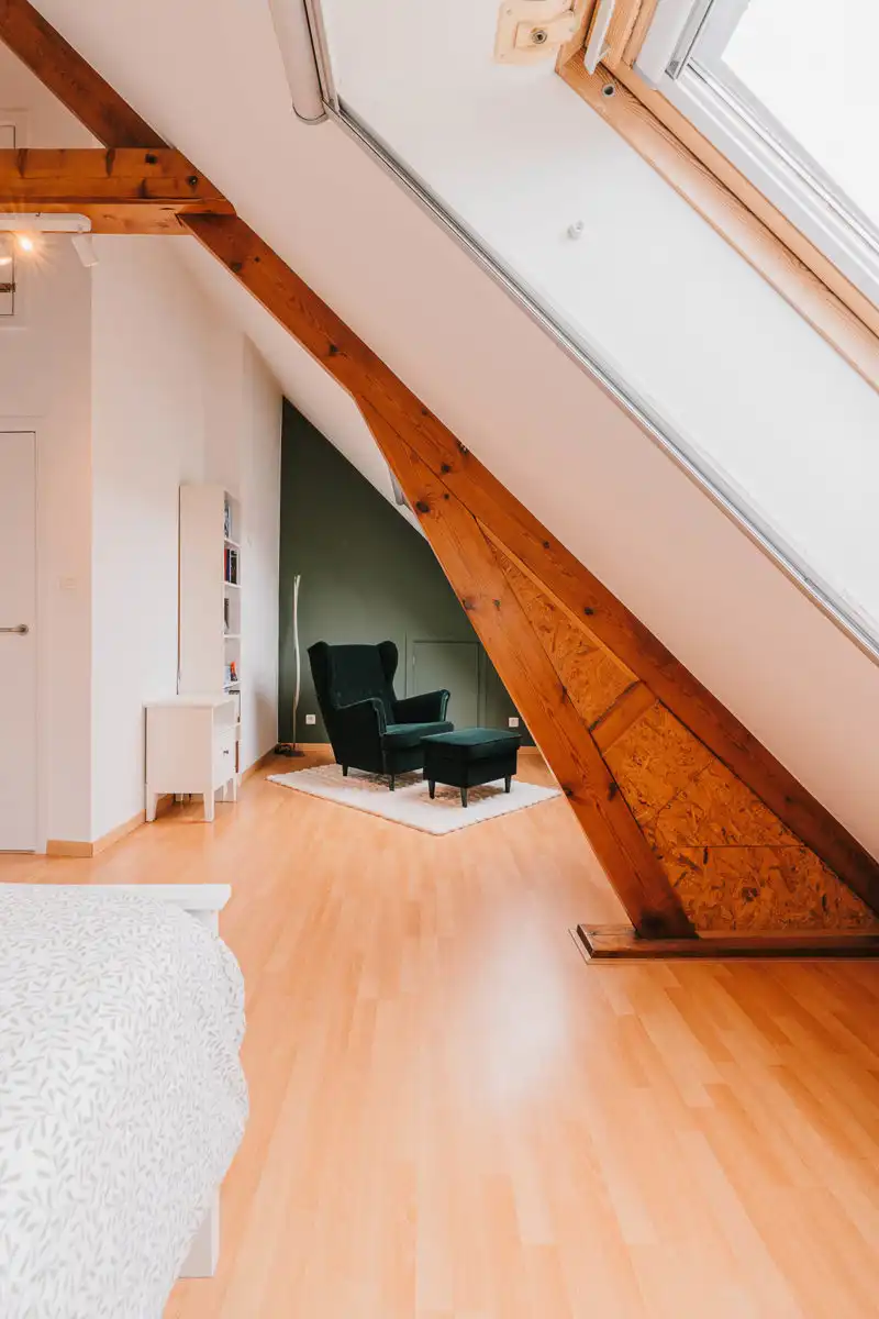 Ruime gezinswoning met 4 slaapkamers en bureau op toplocatie foto 25