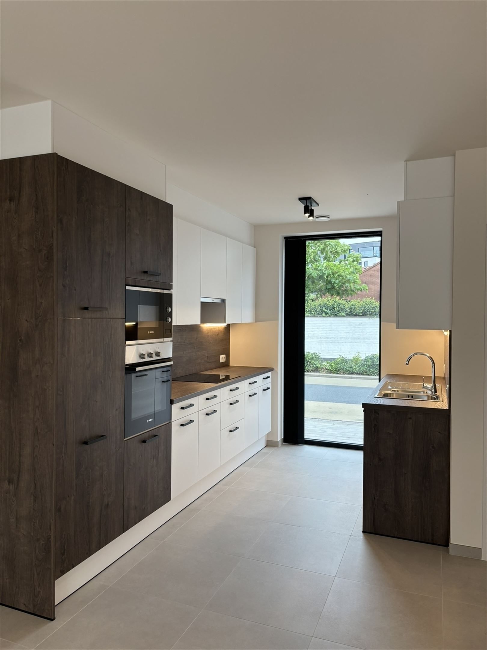 Stadswoning met 3 slaapkamers met carport foto 6