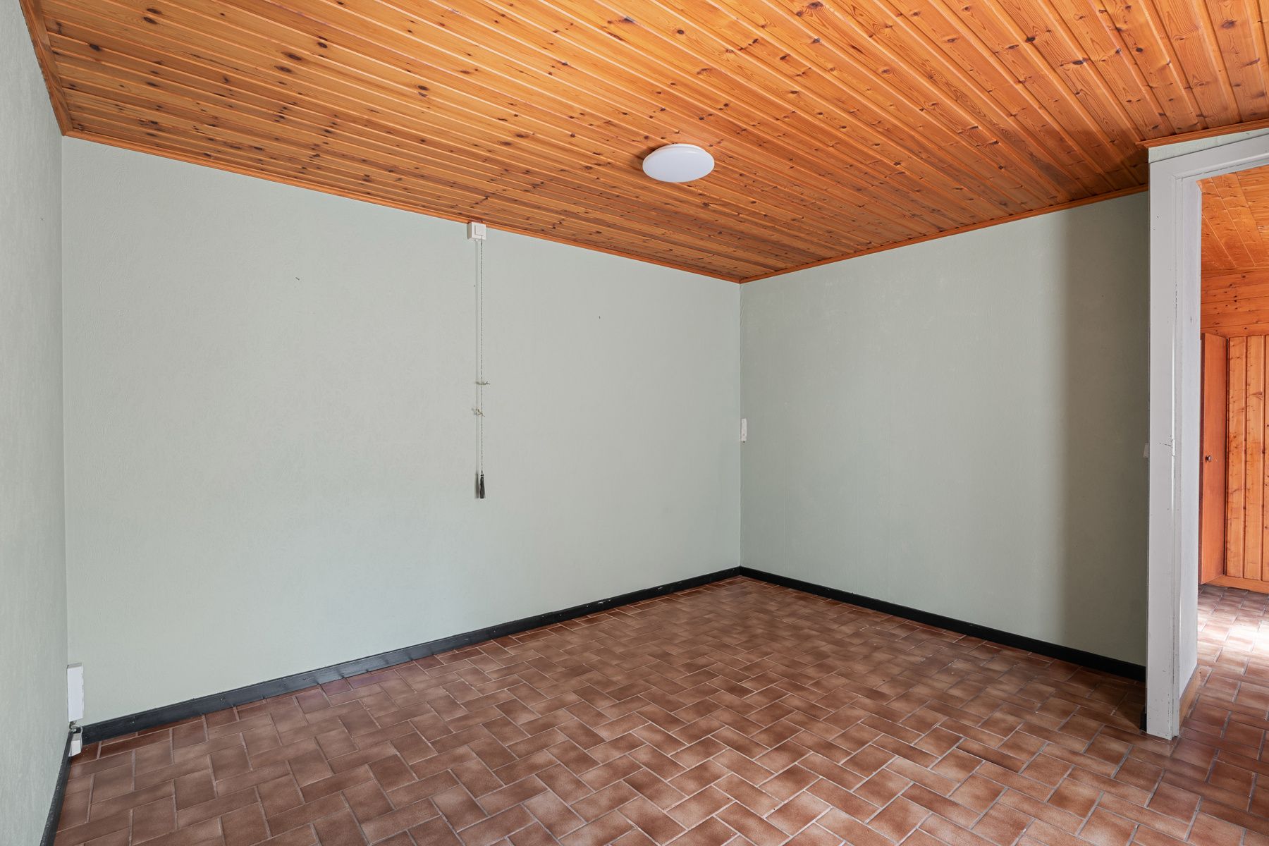 Woning met veel potentieel in Oostrozebeke foto 7