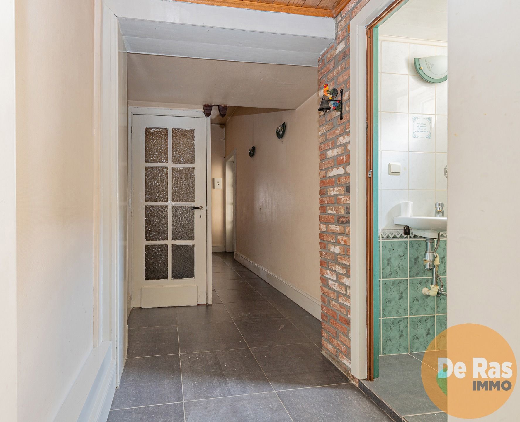 LEDE - Te renoveren woning met 5 kamers en tuin in centrum foto 11