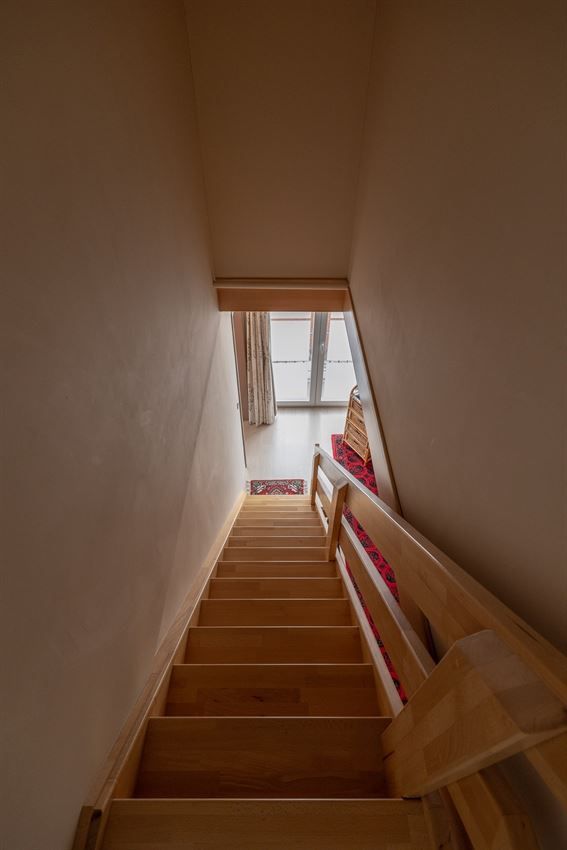 Label c, 4 slpk, mooie tuin, traplift, vernieuwd foto 22