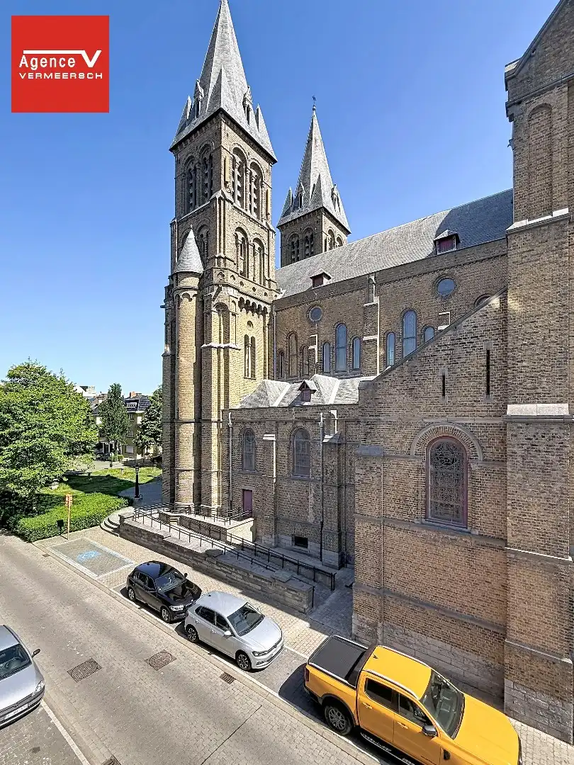 Instapklaar 3-slaapkamerappartement aan het Heilig-Hartplein. foto 19