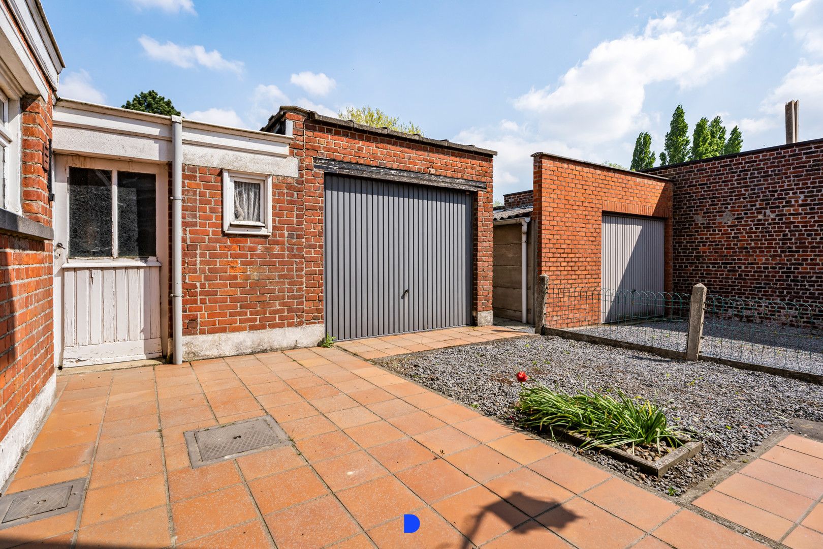 Te renoveren woning met potentieel! foto 11