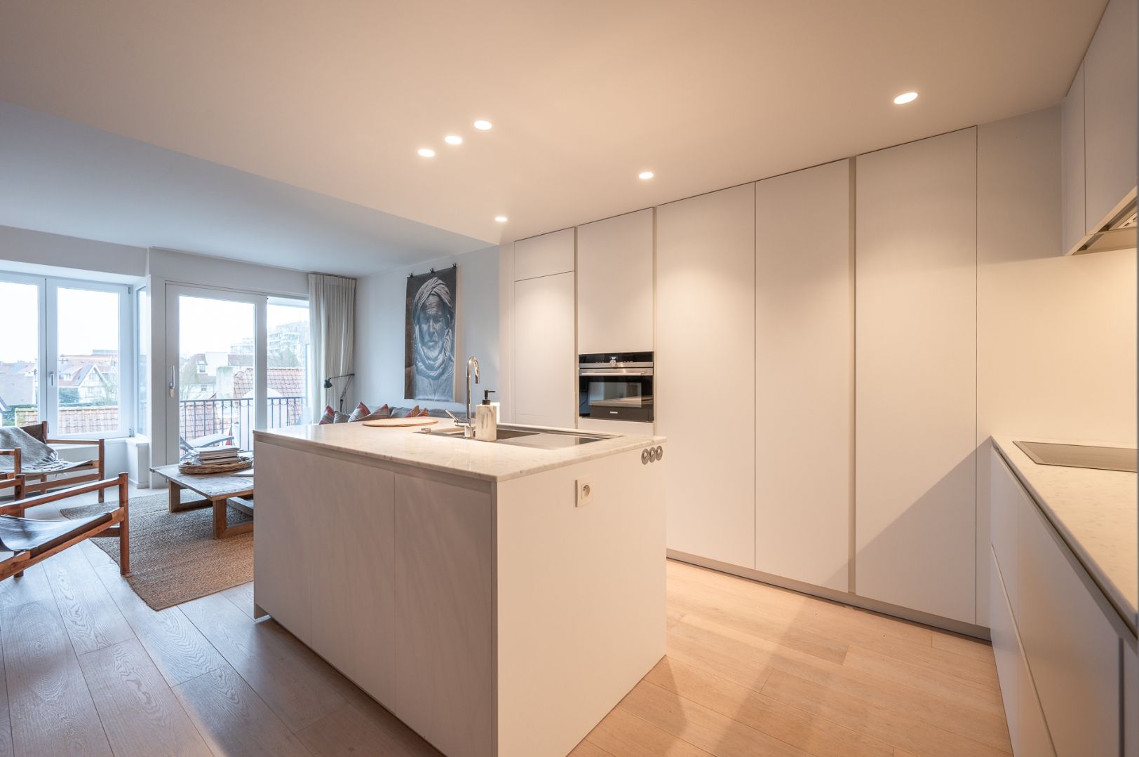 Stijlvol gerenoveerd 2-slaapkamerappartement op een absolute toplocatie foto 7