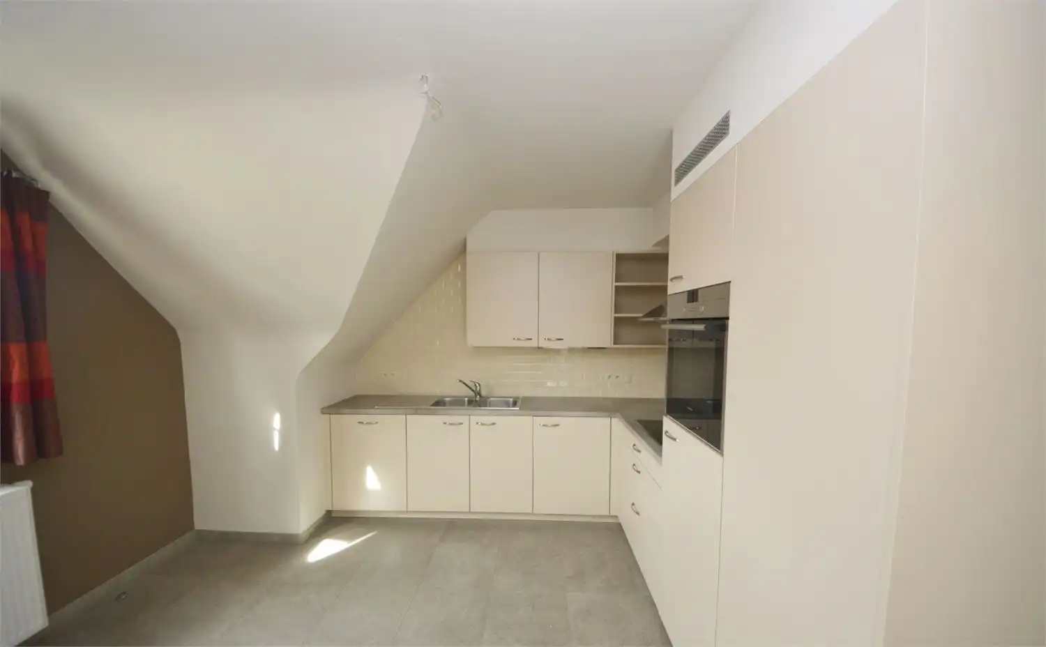 RUIM DUPLEX APP.MET TERRAS + VERPLICHT AAN TE KOPEN ONDERGRONDSE GARAGEBOX foto 10