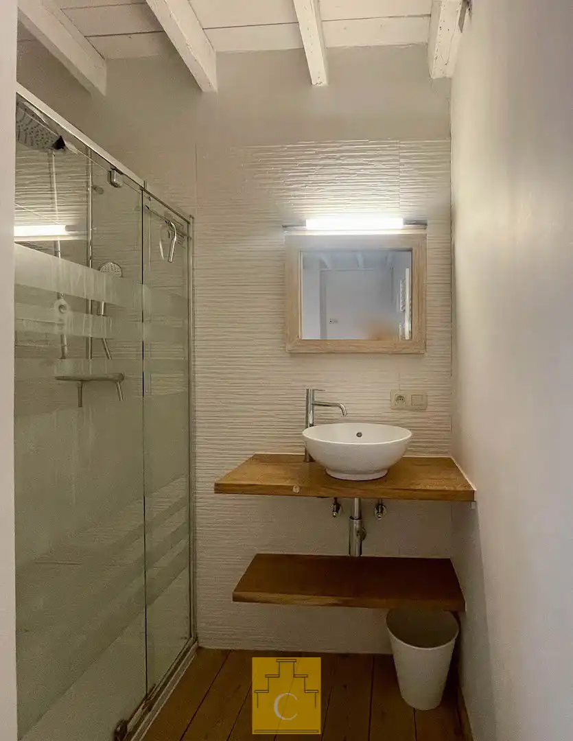 Trendy stadswoning - totaalrenovatie, strakke lijnen en een keitof terras - topligging Moerstraat foto 14