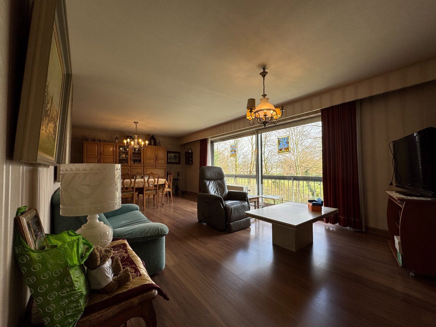 een ruim hoekappartement met 3 SLPK. en 2 autostaanplaatsen foto 4