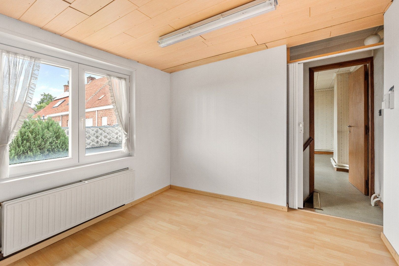 Ruime woning met grote garage, tuin en 4 slaapkamers in Dadizele foto 8