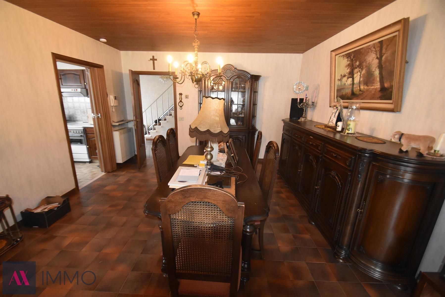 Centr. en rustig gel.woning met 3 slpk., gar., tuin en oprit op 4 are 80 ca foto 7