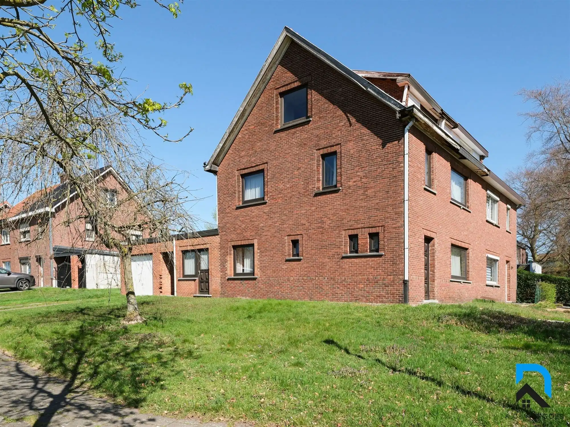 Te renoveren woning met 5 slaapkamers in Vlakveld foto 3