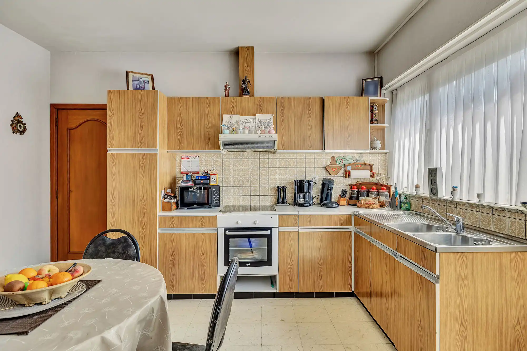Te renoveren bungalow met zonnige tuin op toplocatie foto 8