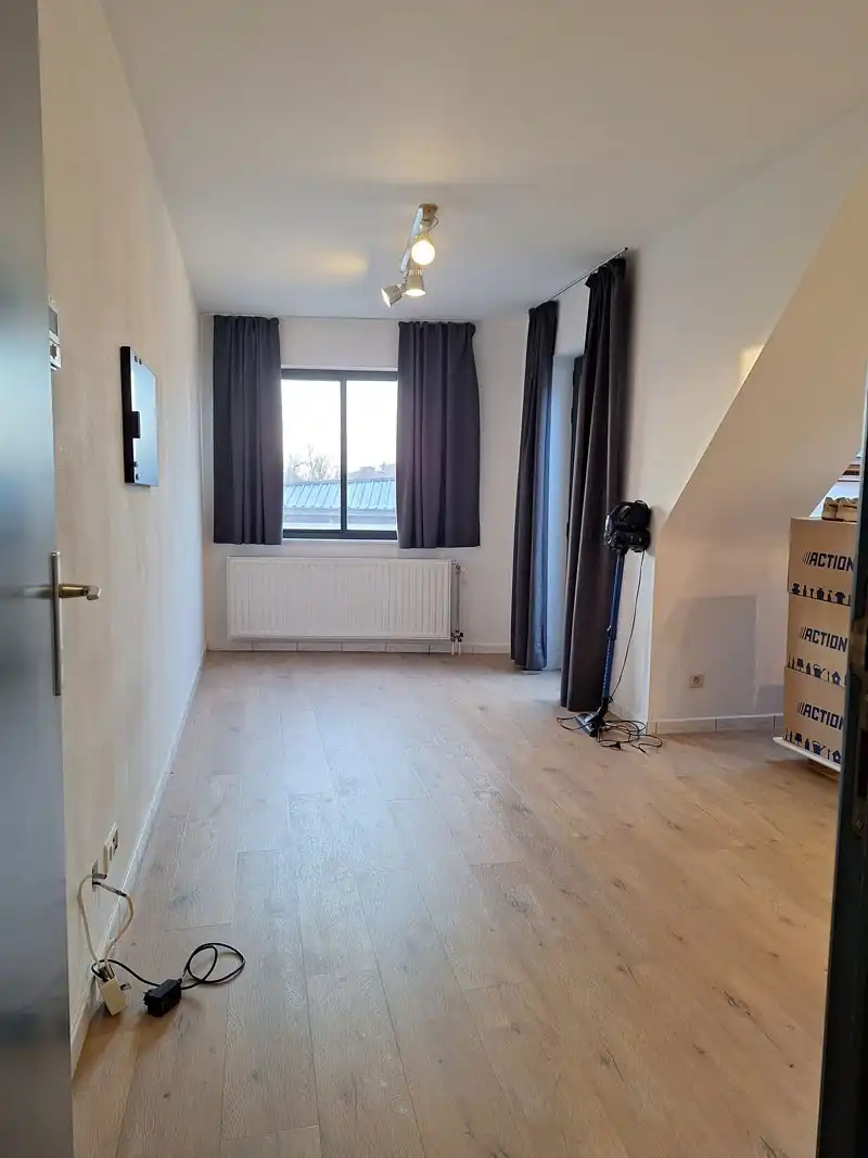 Instapklaar appartement met terras en autostandplaats in hartje Beringen foto 4