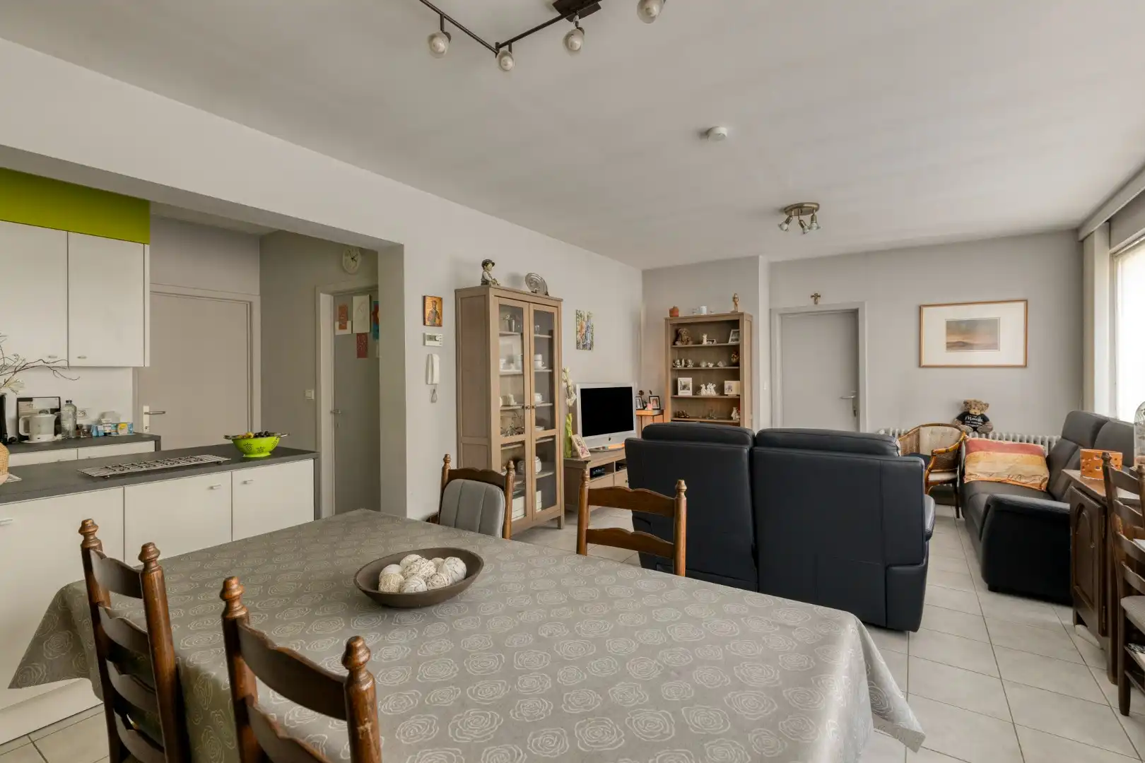 Opbrengsteigendom in hartje Tielt foto 4