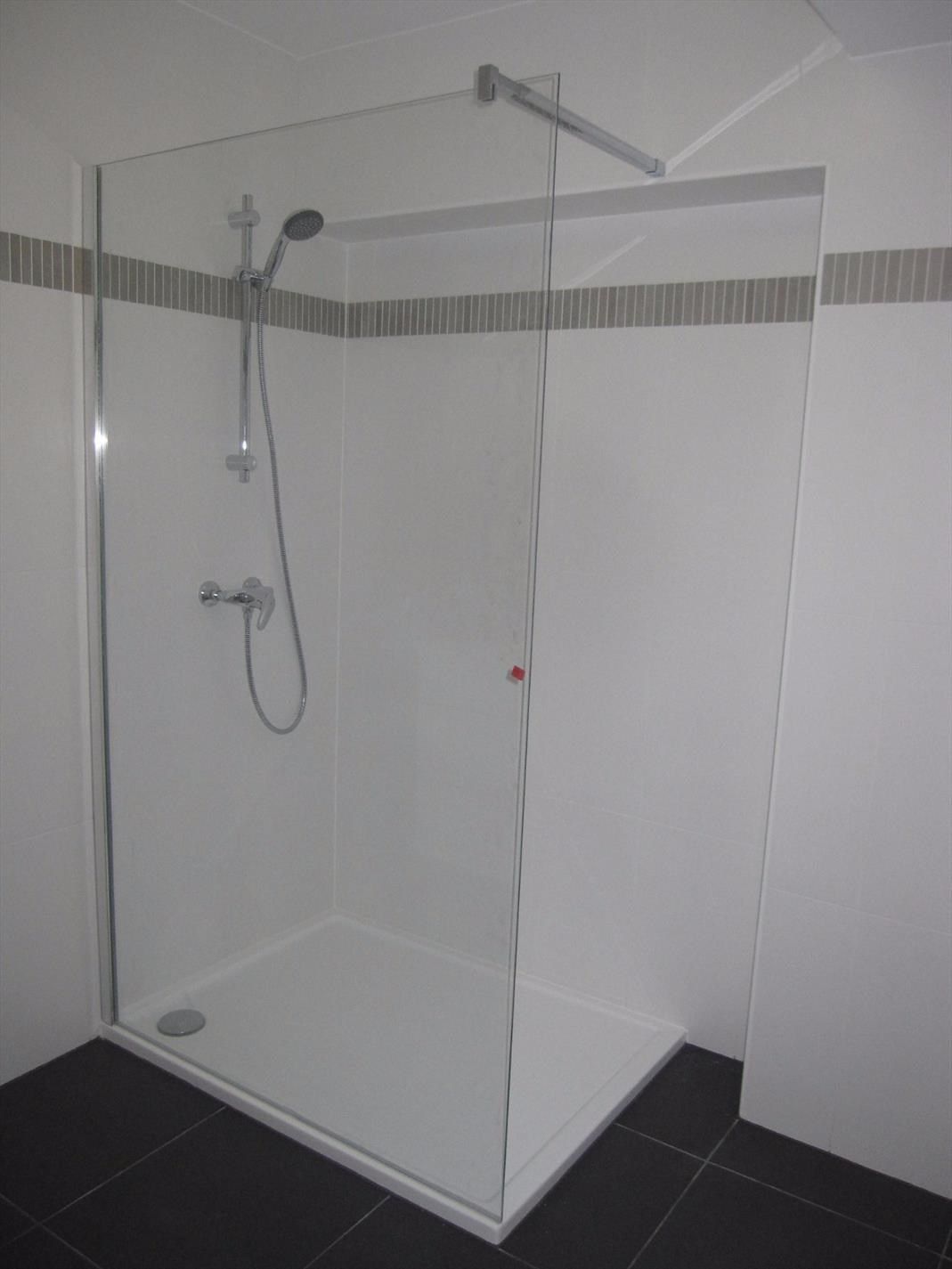 Ruim hoekappartement met garage foto 4