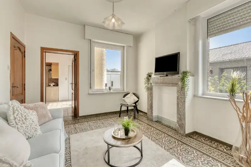 Charmante halfopen woning met authentieke elementen en prachtig zicht op de weilanden foto 6