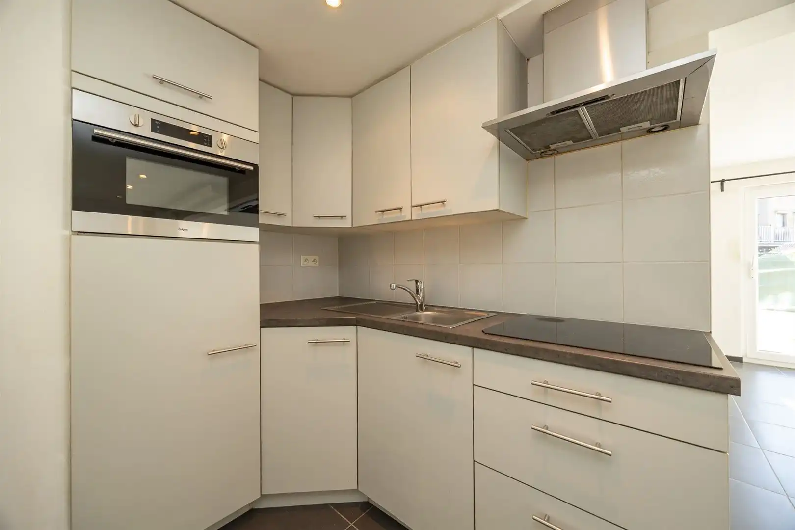 Studio met grote stadskoer in een groene omgeving foto 3