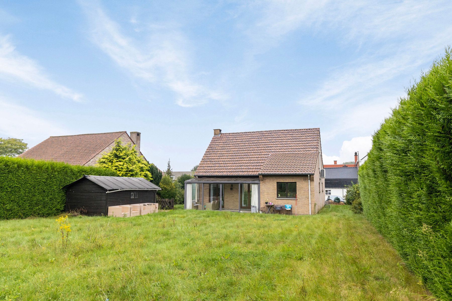 Gunstig gelegen woning met 3 slaapkamers en grote tuin foto 3