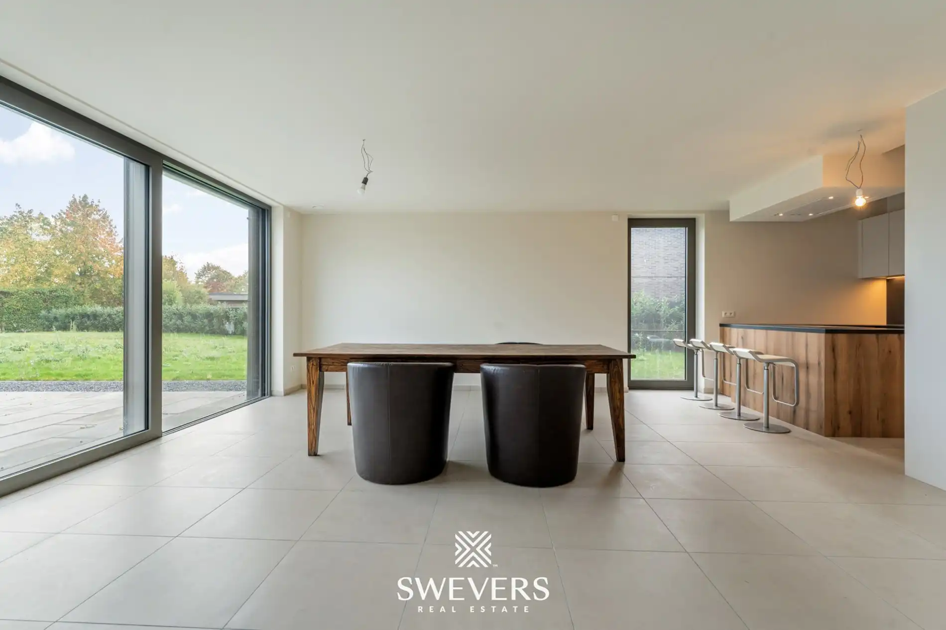 Gelijkvloers en stijlvol wonen (208 m²) mét private tuin en private kelder vlakbij Zolder-centrum foto 4