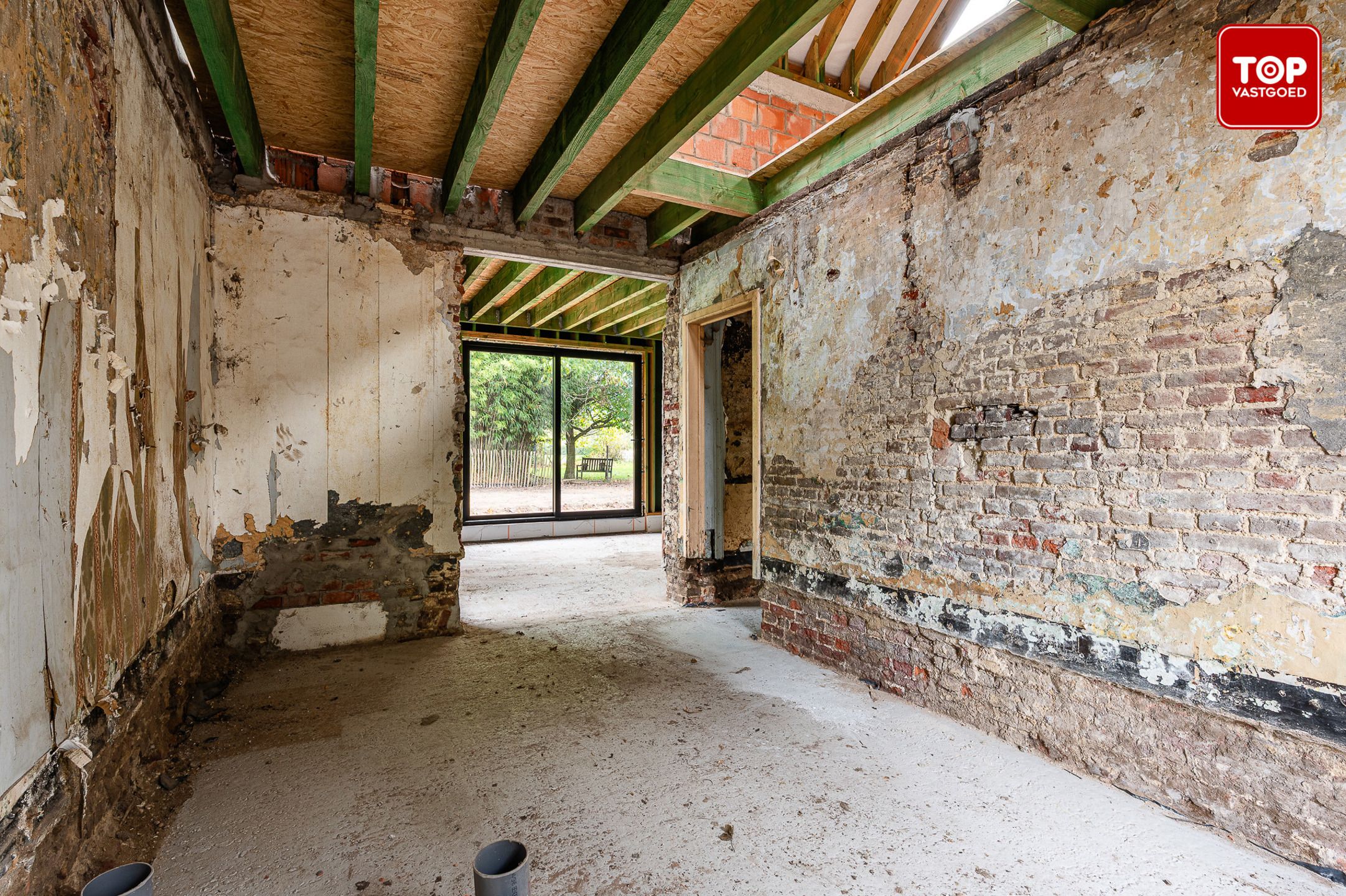 Halfopen bebouwing op een rustige locatie foto 9