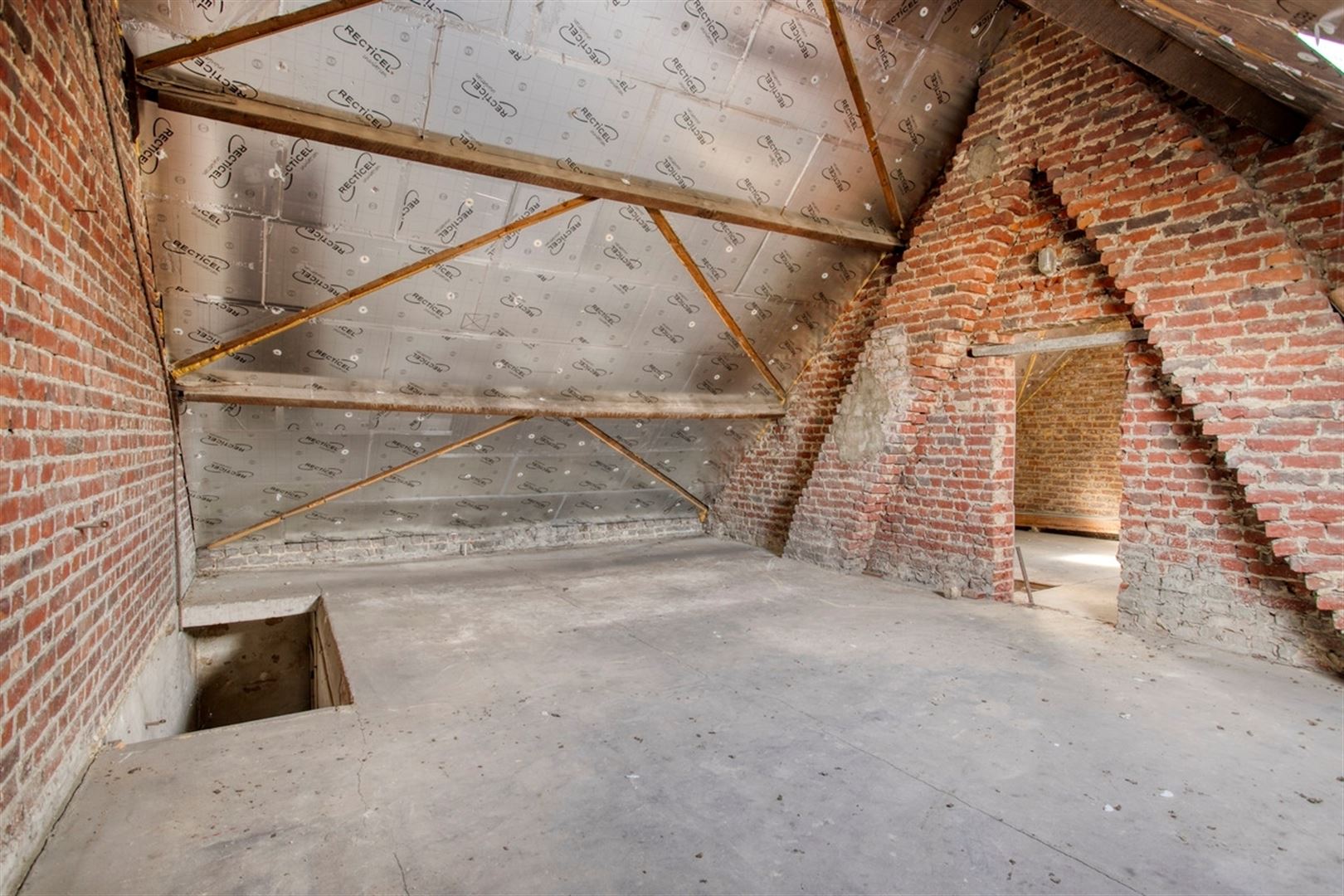 Te renoveren woning centurm Anzegem foto 25