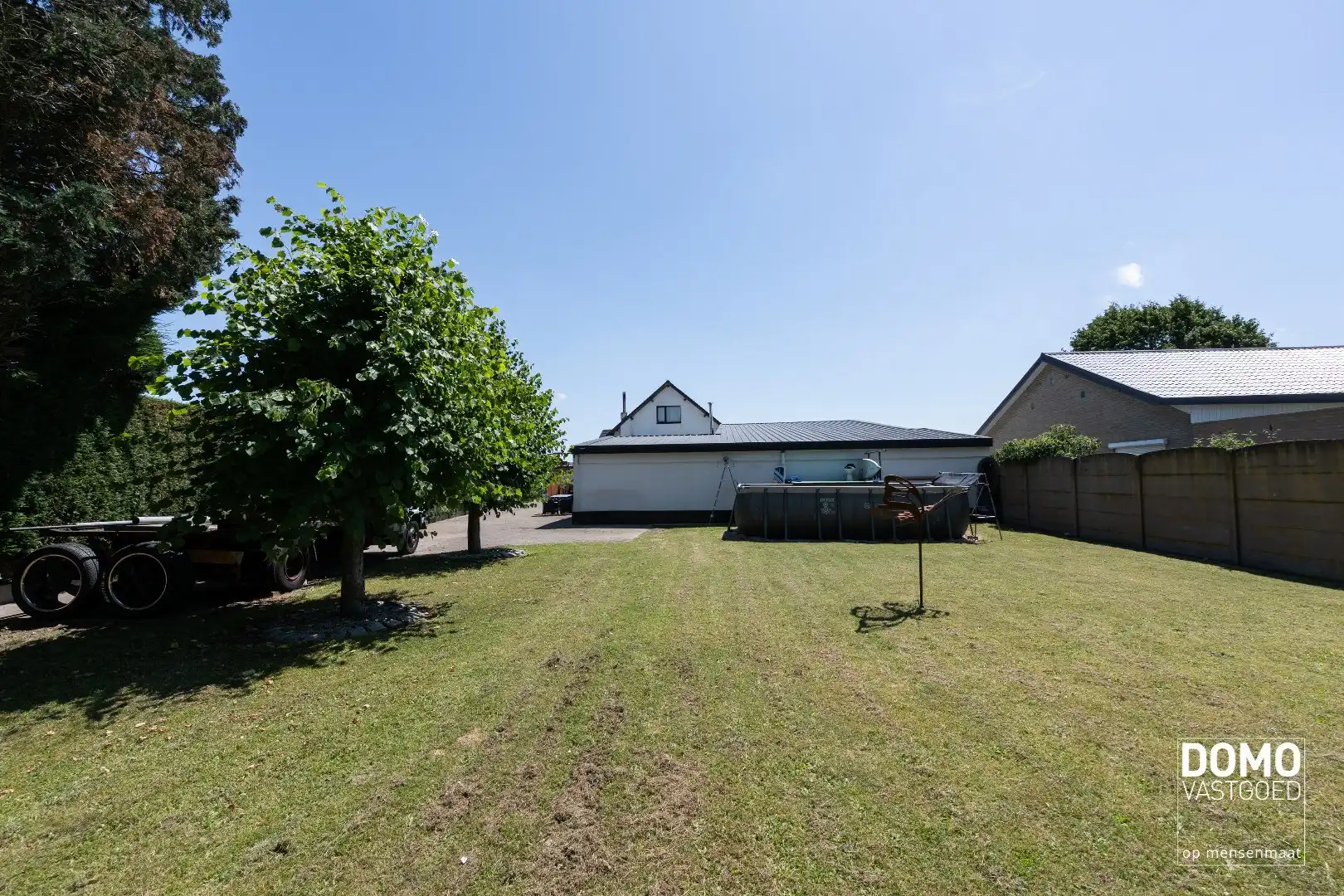 UNIEKE EIGENDOM MET WONING, 2 APPARTEMENTEN EN MAGAZIJNEN OP 13A88CA foto 23