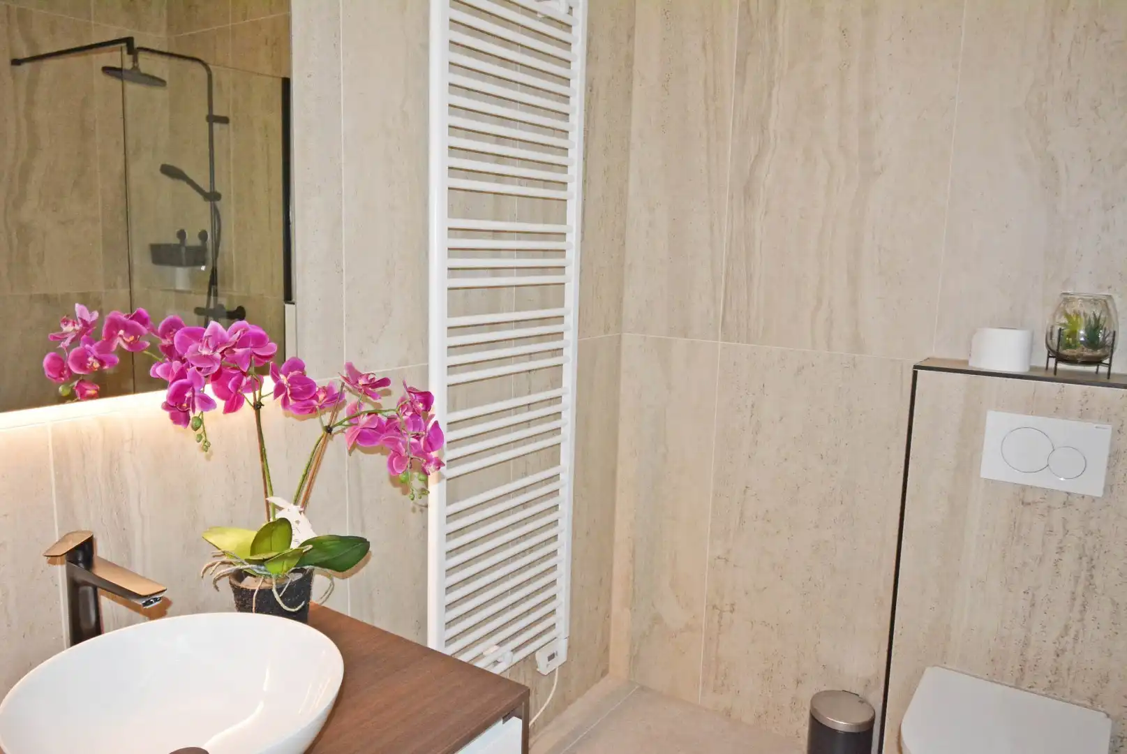 Appartement in het centrum van Knokke met eigen buitenruimte - eerste verhuur! foto 14