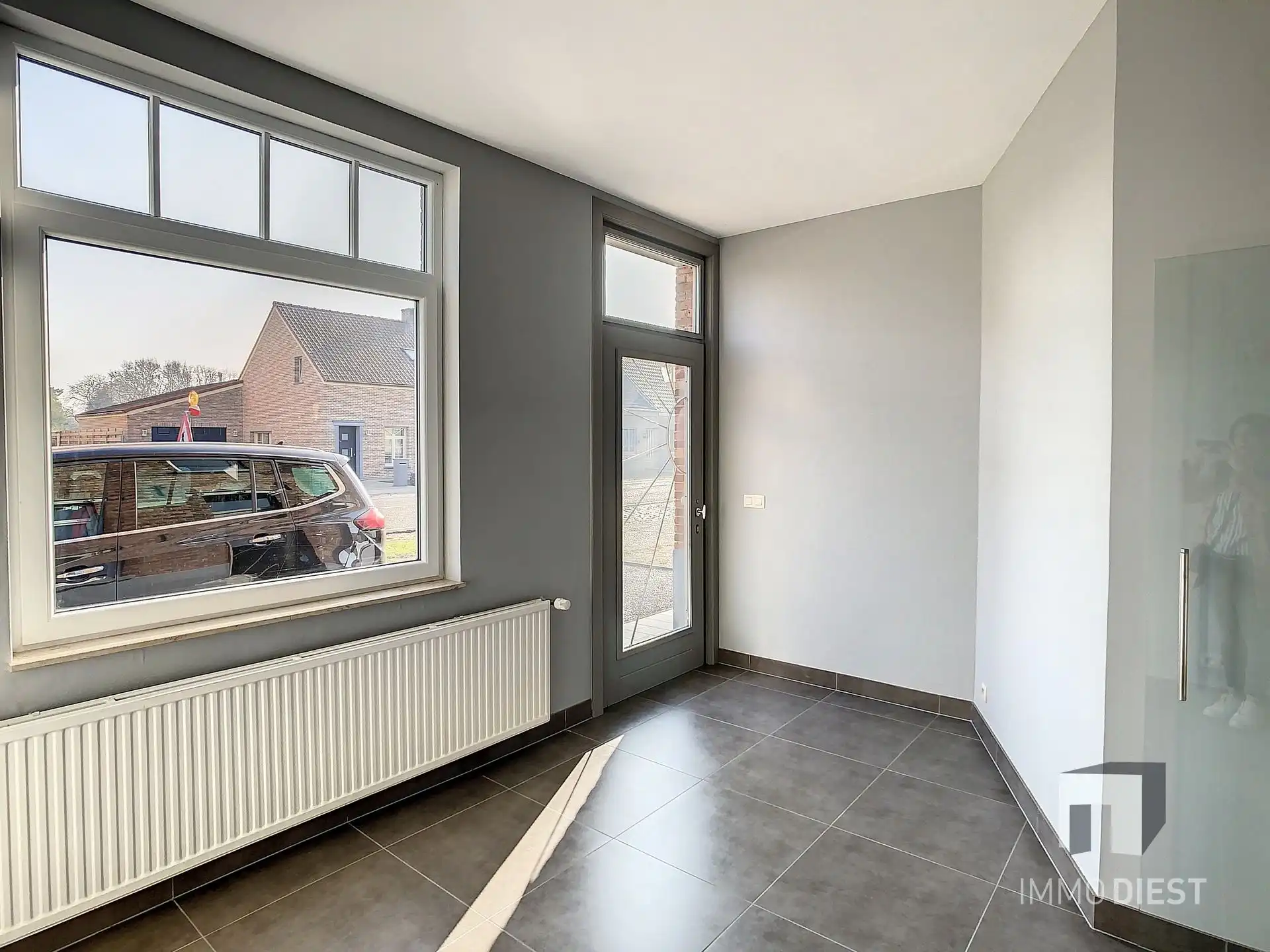 Woning met bouwland en achterliggend magazijn op 9a 04ca. foto 5