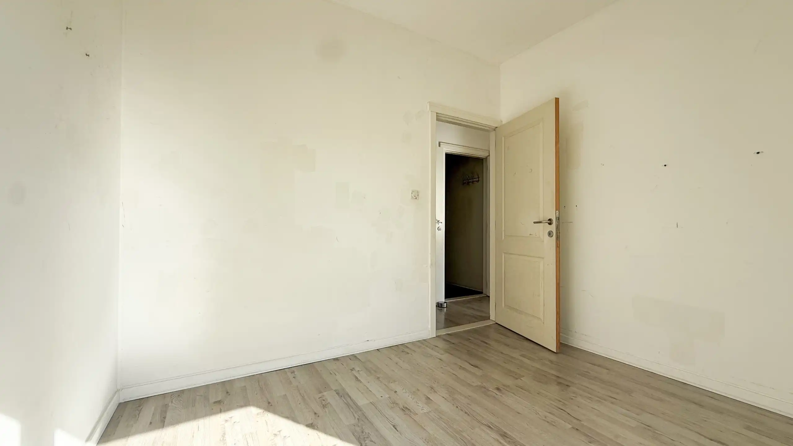 Ruime vrijstaande woning op 709 m² met veel potentieel! foto 26