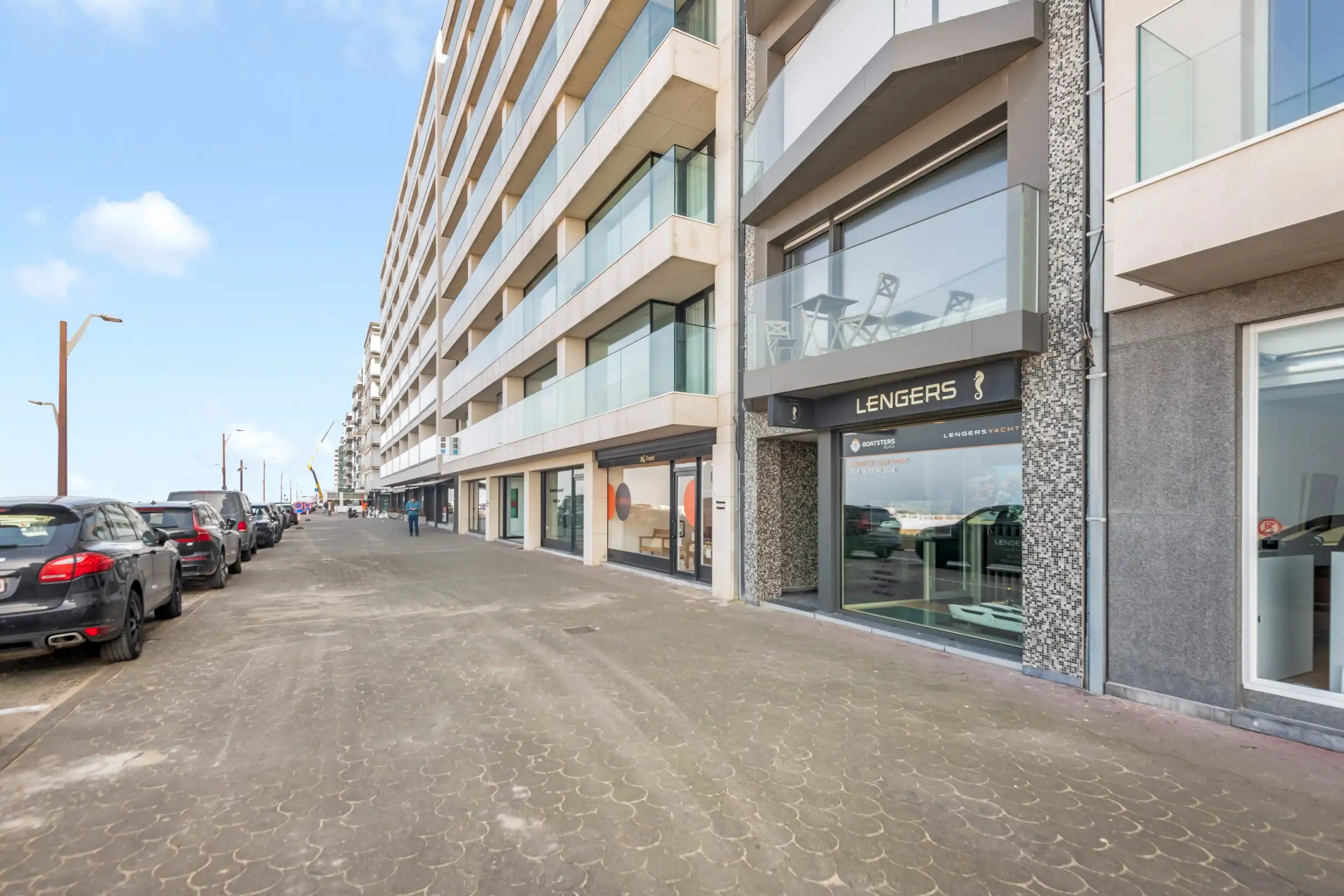 Handelsruimte met studio gelegen op de Zeedijk in het Zoute.  foto 16