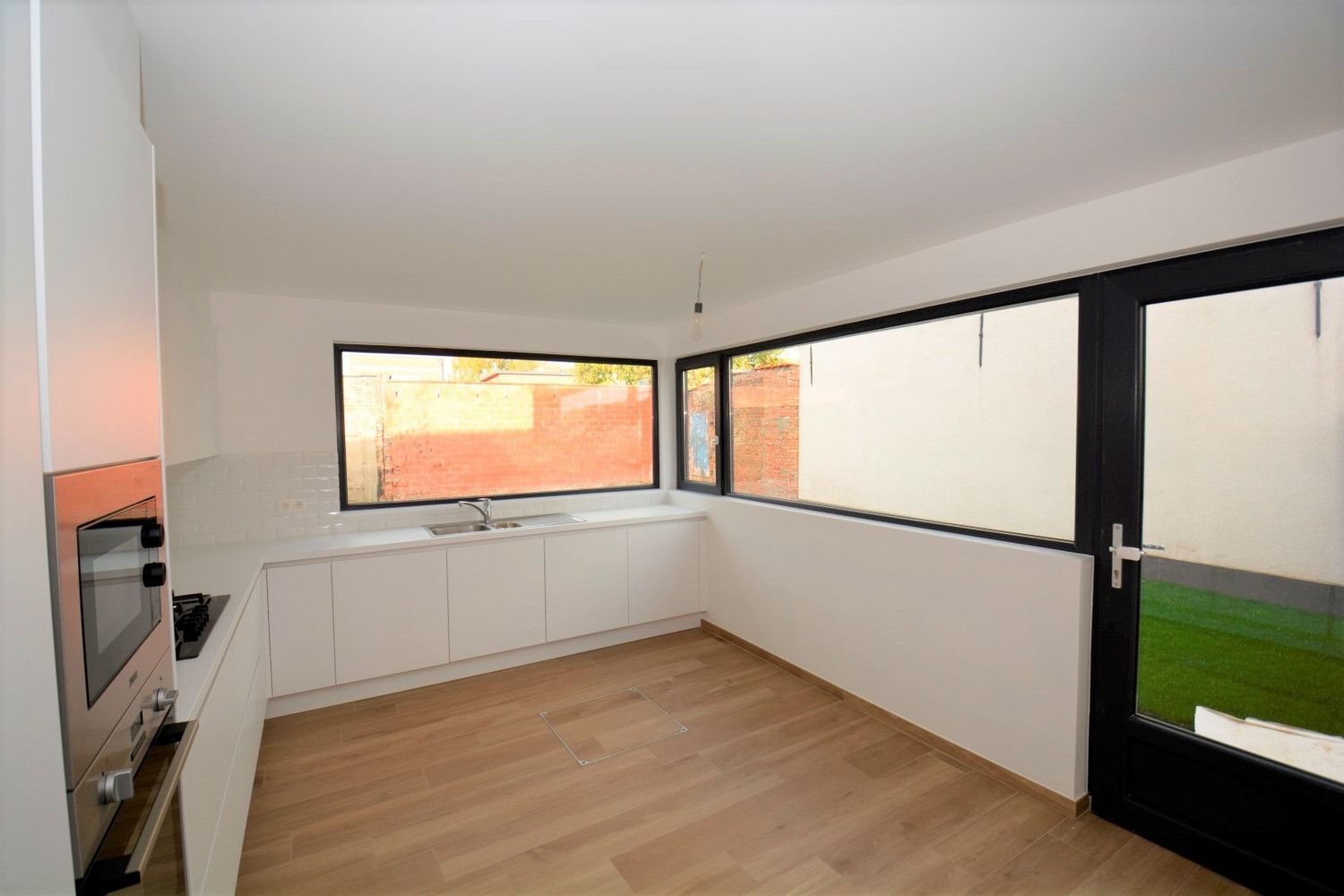 RECENT GERENOVEERDE WONING MET 2 SLK EN TUIN! foto 6