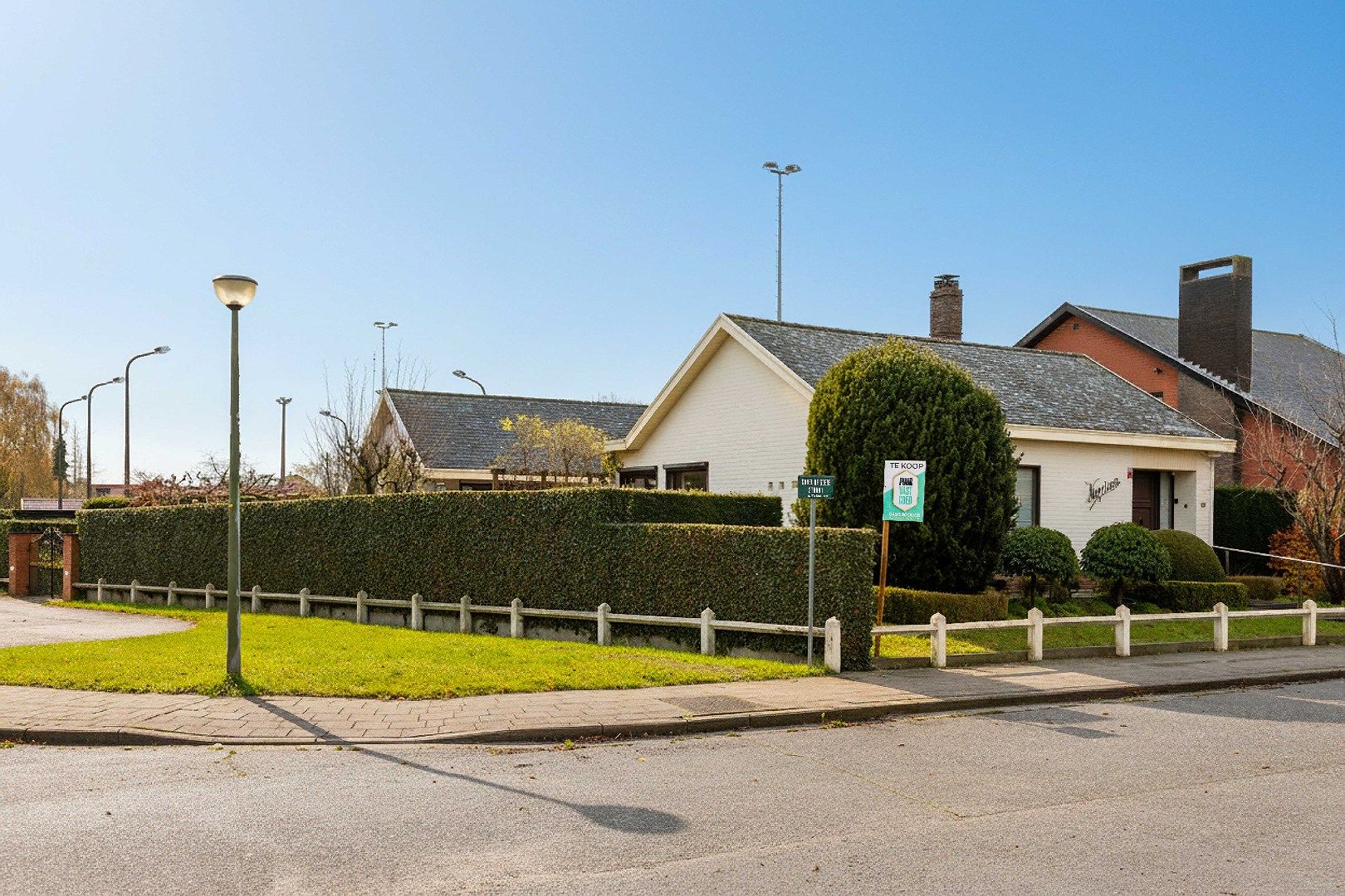Hoofdfoto van de publicatie: Centraal gelegen bungalow in groene omgeving St-Andries
