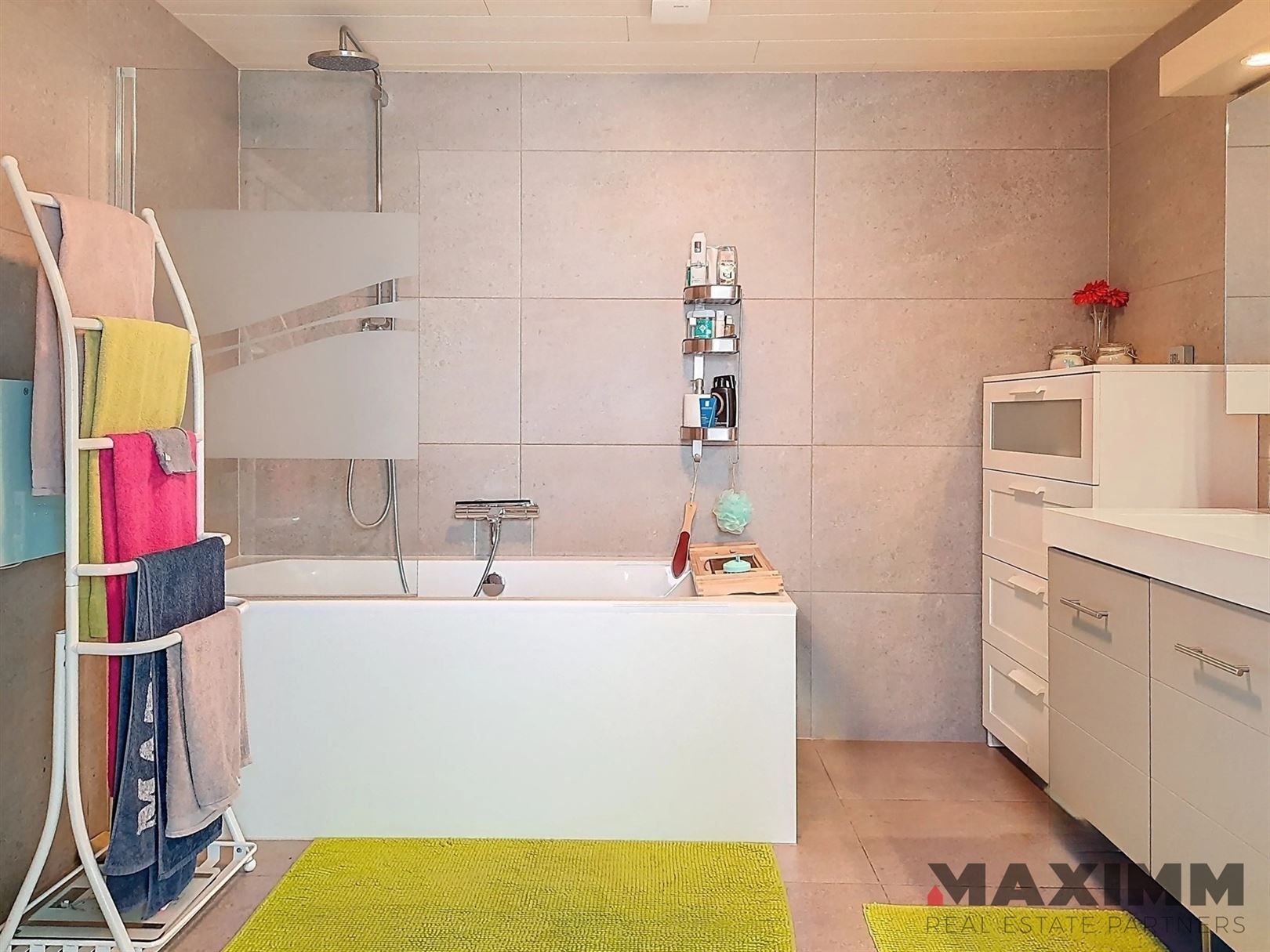 Een unieke kans om duurzaam én stijlvol te wonen in alle comfort. 3 slk, garage, tuin, EPC A foto 9