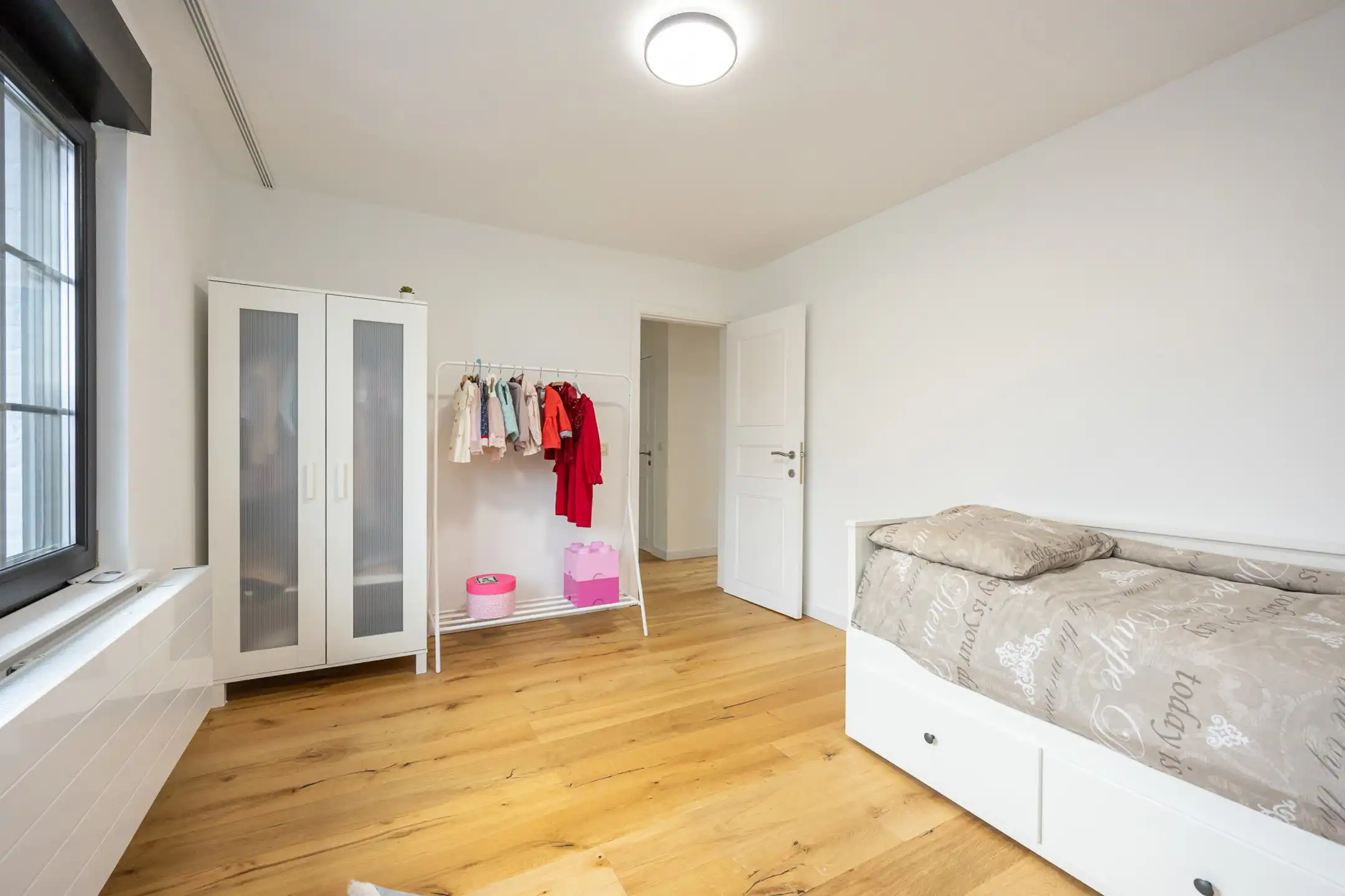 Gunstig gelegen woning met drie slaapkamers en garage foto 27