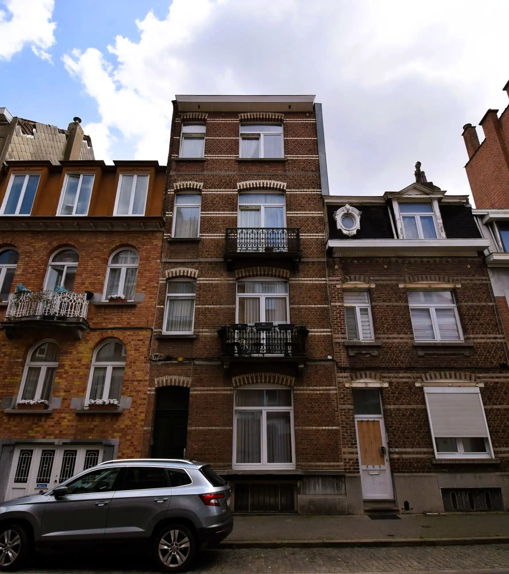 Opbrengstgebouw foto {{pictureIndex}}