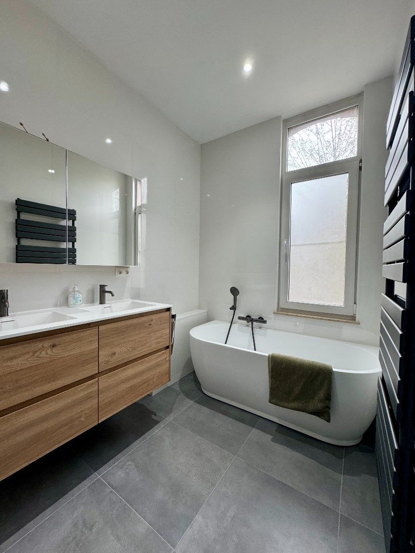 Prima onderhouden woning in centrum Eppegem. foto 15