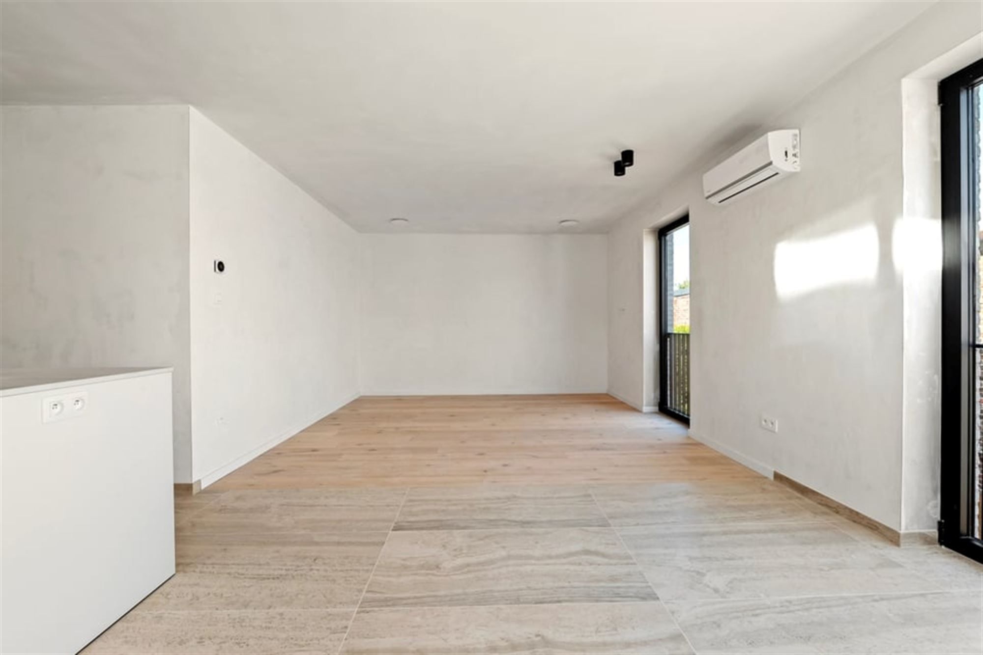 3 SLK APPARTEMENT MET RUIME TUIN EN PARKEERPLAATS IN HET CENTRUM VAN LANDEN  foto 7