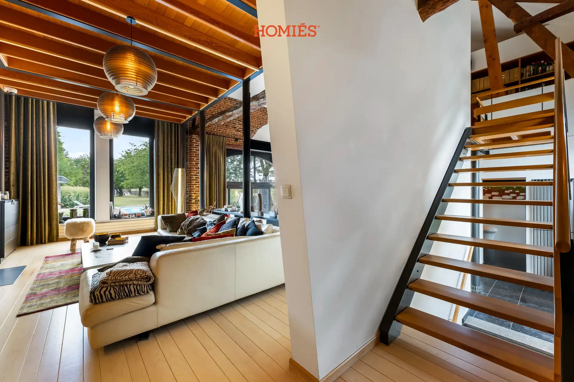 Karaktervolle hoeve met grote tuin en zwembad foto 15