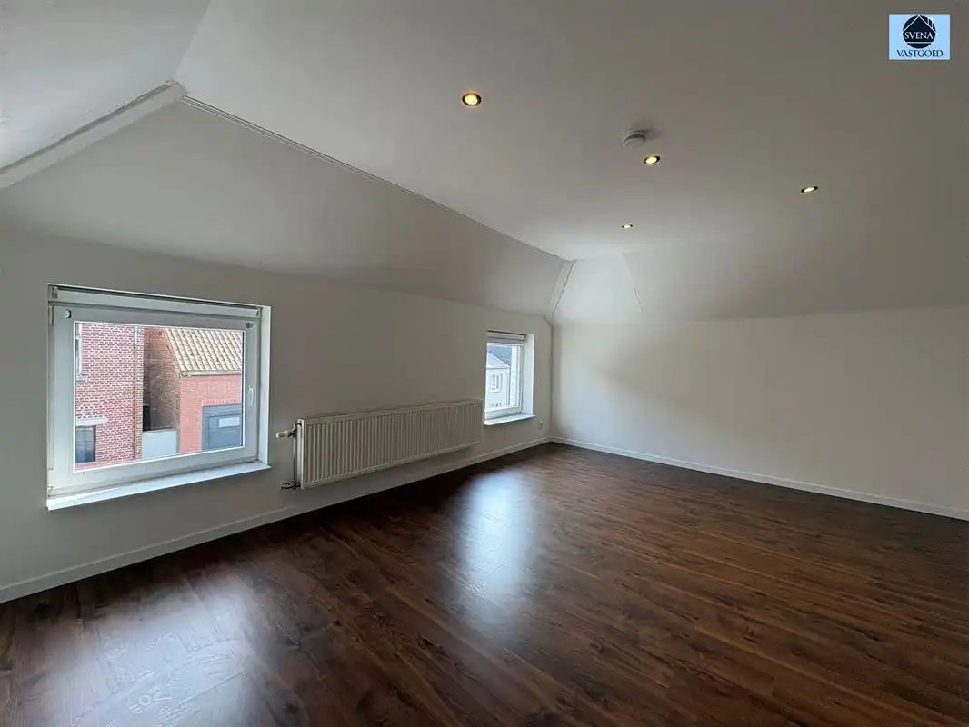 WONING MET 3 SLAAPKAMERS EN TUIN foto 6