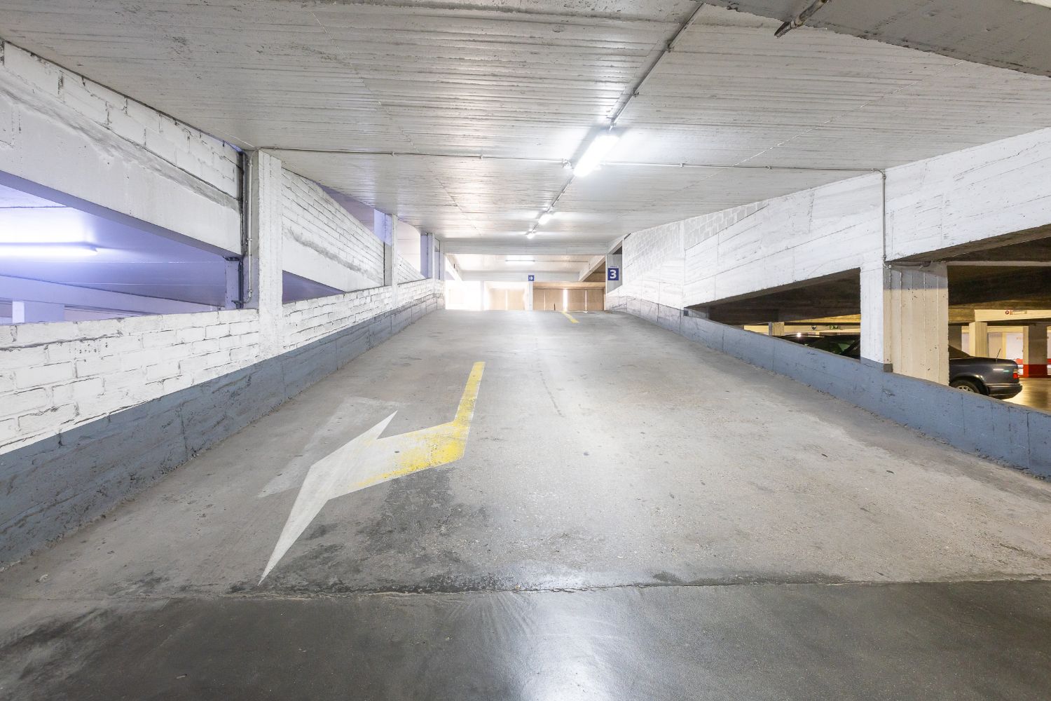 Te koop: Parkeerplaatsen in centrum Oostende foto 4