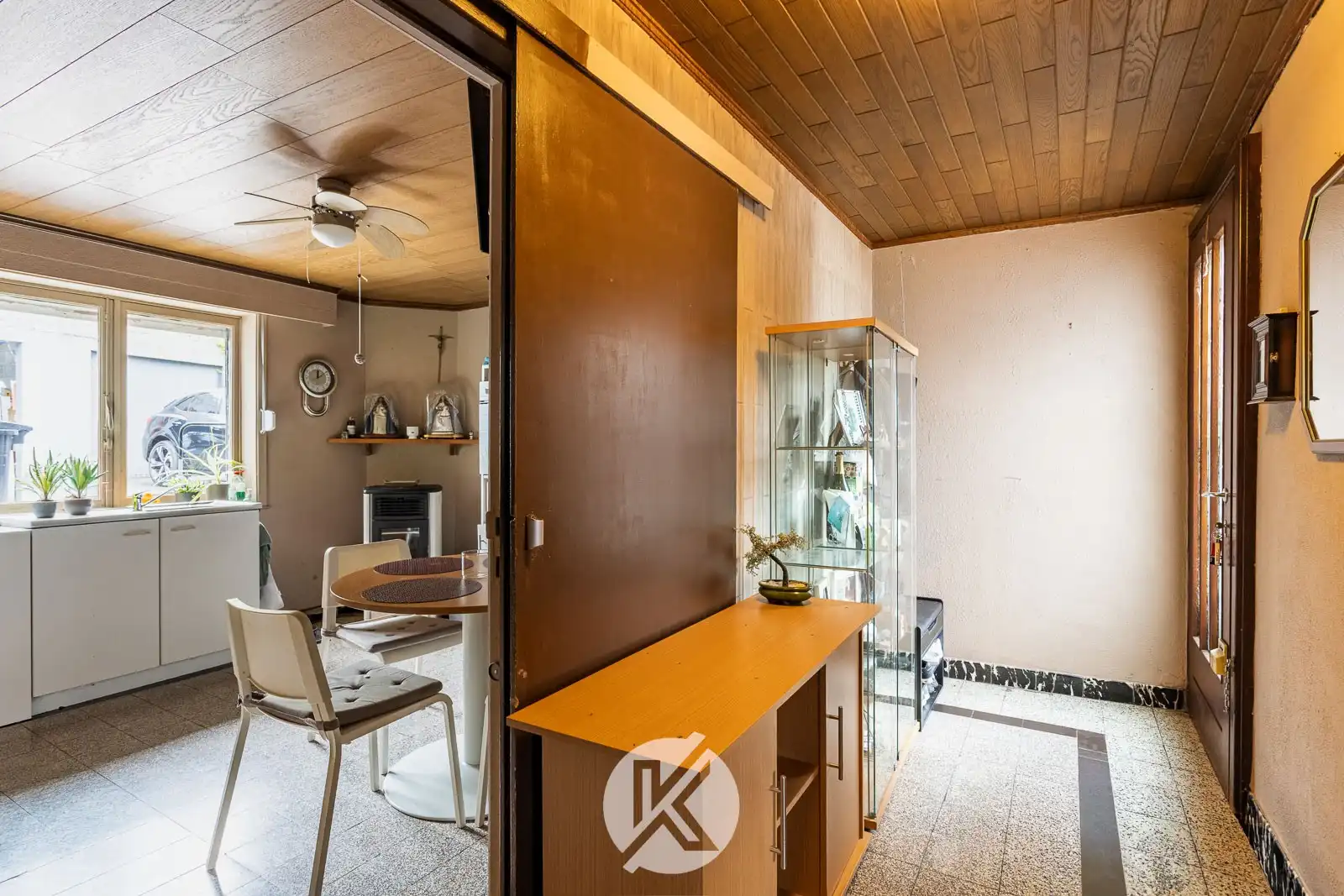 Charmante woning op een goede locatie foto 11