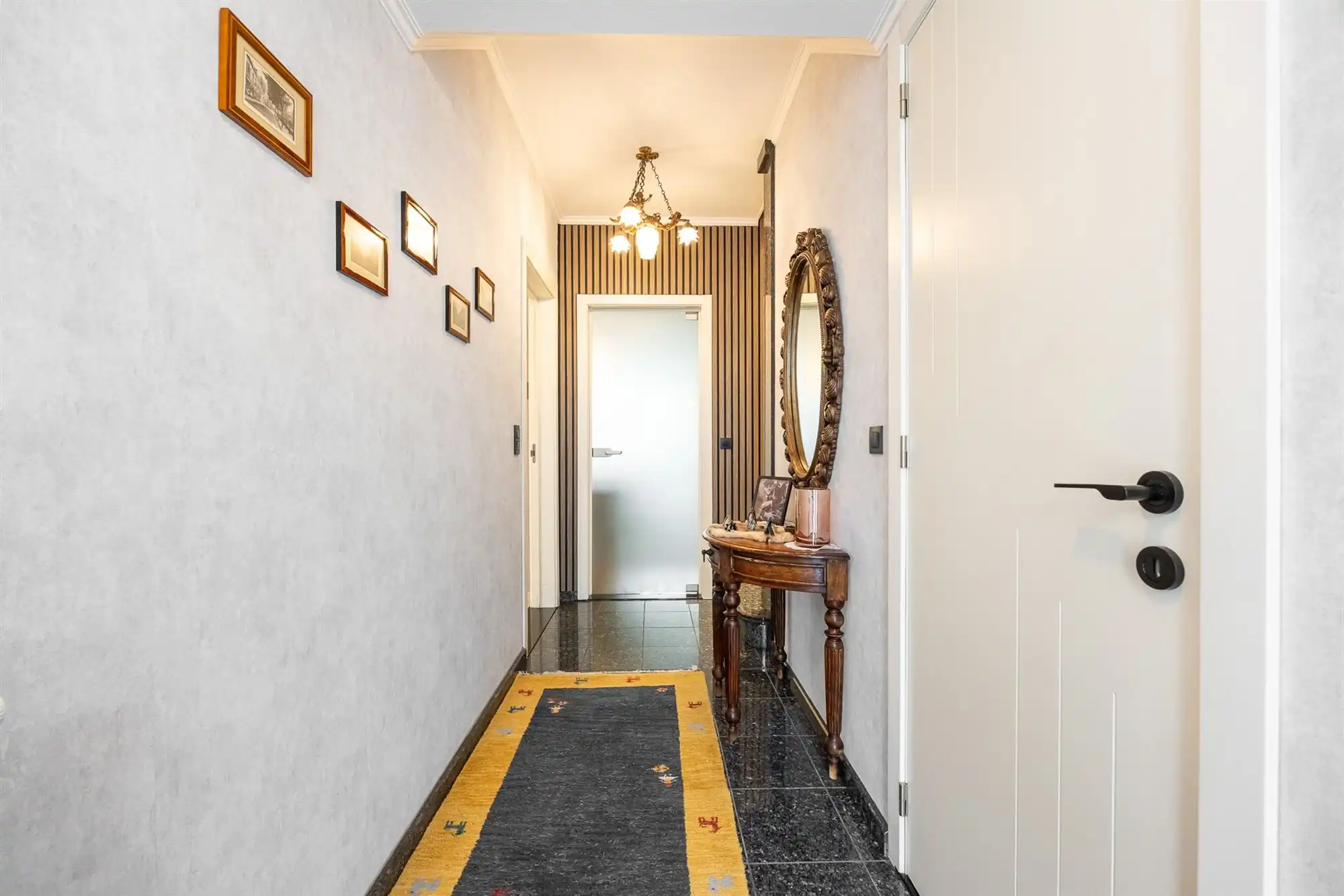 Instapklare woning met 4 slaapkamers en garage foto 3