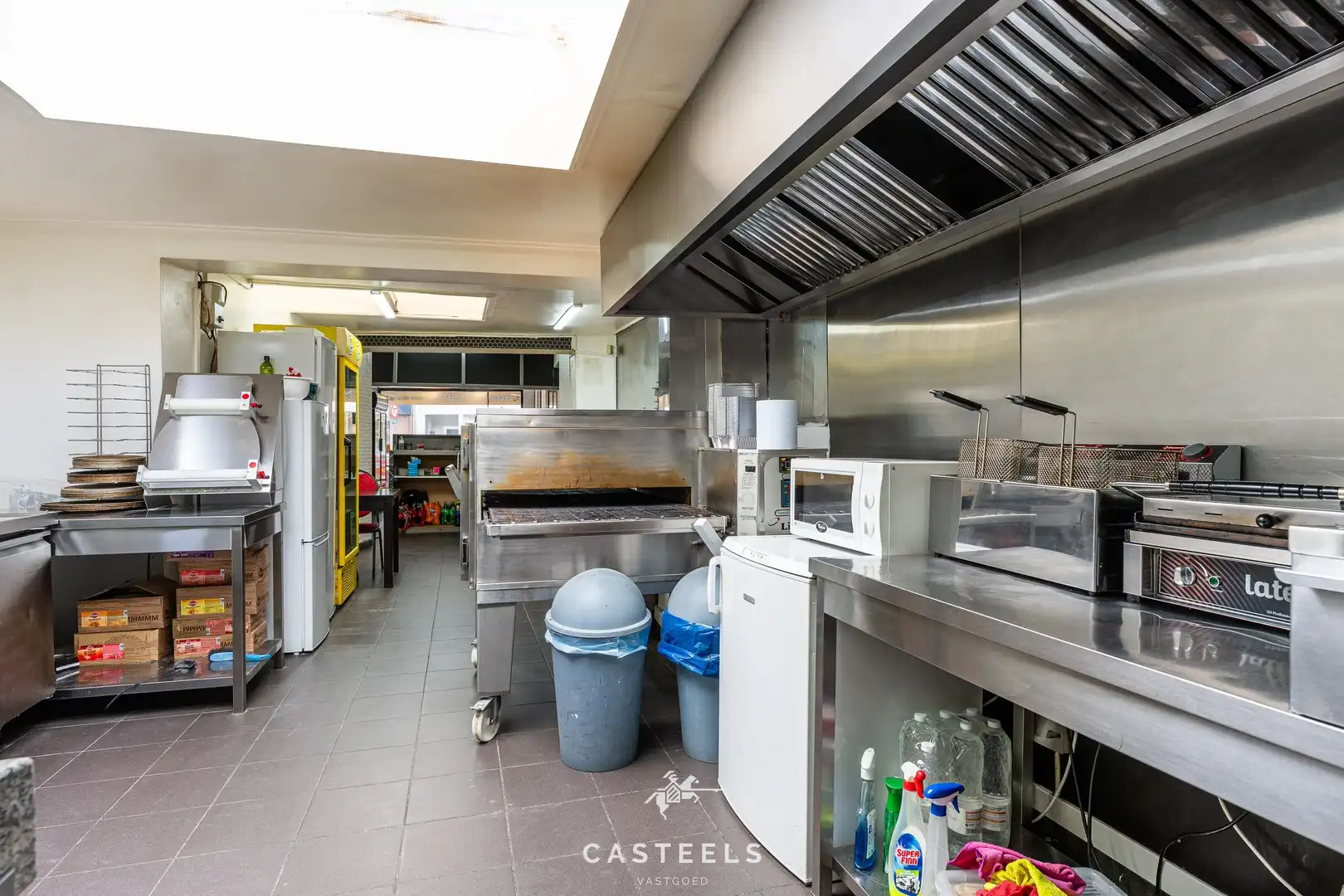 Handelshuis met woonst en uitbreidingsmogelijkheden foto 11